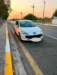 بيجو فرنسي للبيع موديل 2006  307 العنوان بغداد النواب السياره باسمي تح...