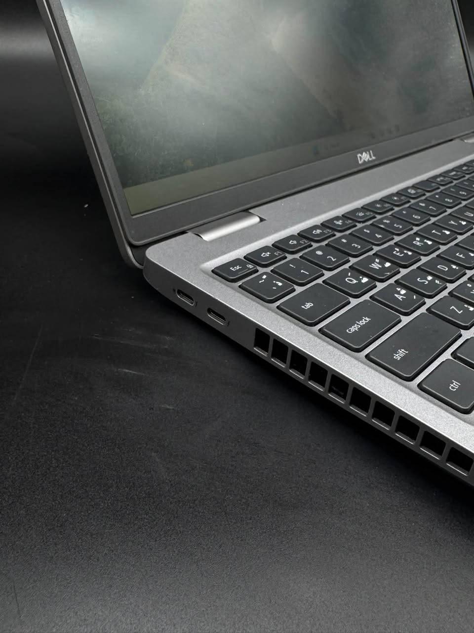 Dell Precision 3561 🔥
(قوة هندسية جبارة، معالج جيل حادي عشر فئة H، وكارت شاشة منفصل للرندر والشغل الثقيل)
🔥 سعر فرصة ومحطوم.. ما راح تحصله بأي مكان ثاني! 🔥
إذا تدور على محطة عمل احترافية (Workstation) للرندر، برامج الهندسة والتصميم، والمهام الثقيلة بدون أي هبوط بالأداء:
✅ المعالج: Intel Core i7-11850H (الجيل الحادي عشر - فئة H الخارقة بـ 8 أنوية و16 خيط معالجة لأداء صاروخي)
✅ الرام: 16GB DDR4 (بسرعة 2667MT/s لتعدد مهام سلس وبدون أي تأخير)
✅ التخزين: 512GB NVMe SSD (سرعة خيالية في فتح النظام والبرامج ونقل البيانات)
✅ كارت الشاشة المنفصل: NVIDIA T600 Laptop GPU (بسعة 4GB - معتمد ومخصص لأعتى برامج التصميم والهندسة مثل AutoDesk و3D Max)
✅ كارت الشاشة المدمج: Intel UHD Graphics
✅ التصميم والتبريد: نظام تبريد متطور مخصص للعمل الشاق والمستمر، مع هيكل متين وعملي جداً  
📥 للطلب والحجز لمعرفة السعر التفصيلي، يرجى مراسلتنا على الخاص (Inbox) أو الاتصال بنا.
📞 يتوفر لدينا كافة أنواع اللابتوبات بسعر مناسب أمريكية المصدر استيراد خاص فقط حصراً: ⁠***********

نص مكتوب في الصور:
- Find a setting
- System > About
- Processor
- 11th Gen Intel(R)
- Core(TM) i7-11850H @
- 2.50GHz
- 2.50 GHz
- Installed RAM
- 16.0 GB
- Speed: 2667 MT/s
- Graphics card
- 4 GB
- Multiple GPUs installed
- Storage
- 477 GB
- 59 GB of 477 GB used
- WIN-G2L5QVH7GC
- Precision 3561
- Rename
- Cop
- Device info
- Device name WIN-G2L5QVH7GC
- Processor 11th Gen Intel(R) Core(TM) i7-11850H @ 2.50GHz (2.50 GHz)
- Installed RAM 16.0 GB (15.7 GB usable)
- Graphics card NVIDIA T600 Laptop GPU (4 GB)
- Intel(R) UHD Graphics (128 MB)
- Storage 59 GB of 477 GB used
- Device ID D8F63EF7-F5C1-4236-AA19-201CFE050FC9
- Product ID 00330-54358-70001-AAOEM
- System type 64-bit operating system, x64-based processor
- Pen and touch No pen or touch input is available for this display
- Related links Domain or workgroup System protection Advanced system settings
- Q Search