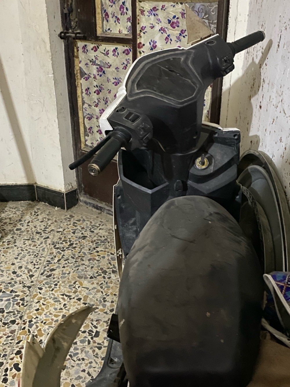 دراجه شحن • بنزين • تحتاج ٣ بطاريات