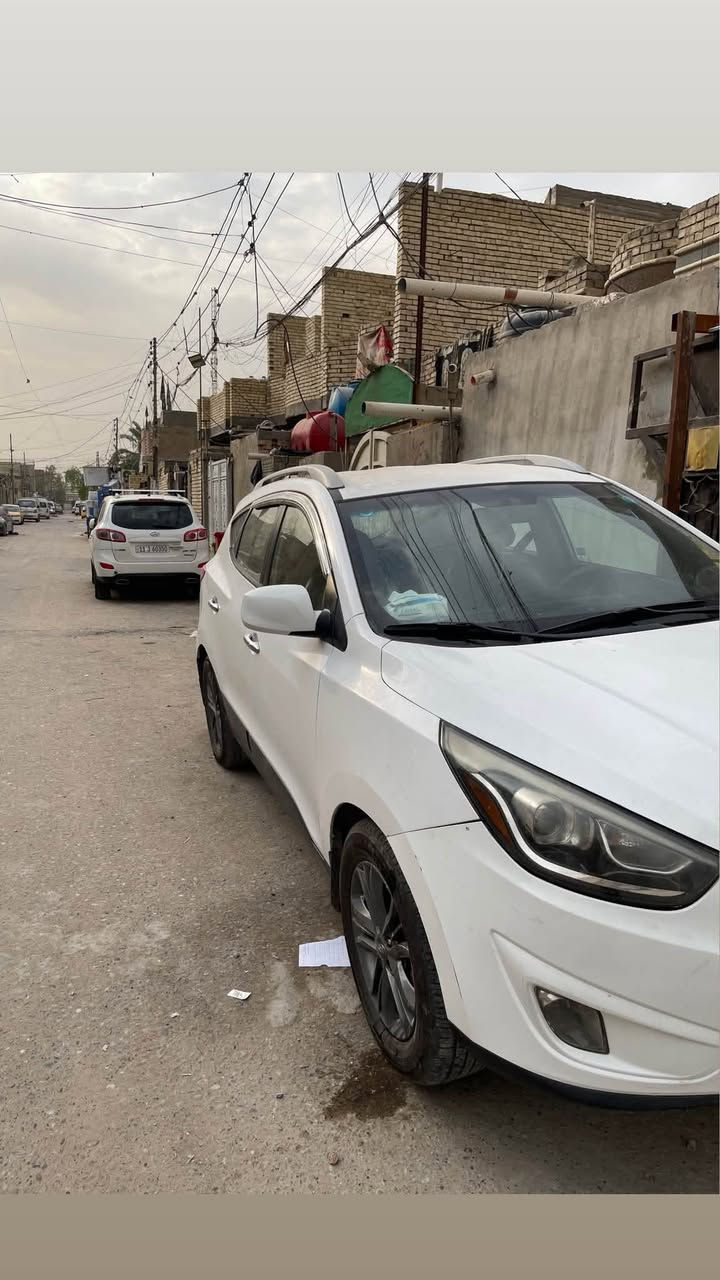 توسان ابيض 2014 امريكي 2400 GDI مكينة وكير وتبريد وتايرات وشواصي ولغود مكفولة بيهة 5 قطع صبغ السعر ١١٥ بغداد حي اور  ***********
