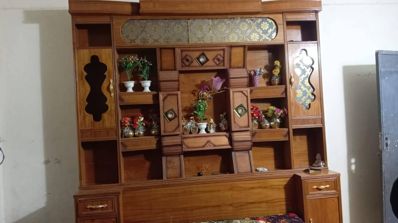 للبيع غرفه نوم خشب سعر ٨٠٠
المكان الرمادي طاش حي جامعه
*********** بي اوتساب فقط
