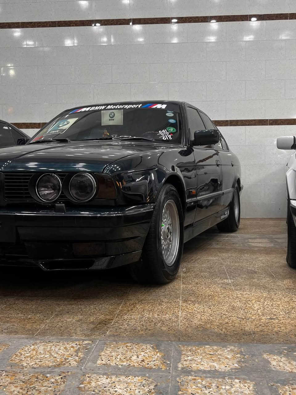 BMW 520

گێر تۆماتیک
هەرزەنترین سعر
گێر و مەکینە و کارەبایات و تەحویل و غەرامەی بە شەرتە 
سەیارەکە سبوغ عامە لۆ جوانی 
بێ لێدرانە هیچ لێدرانەکی نییە 

٥٥٠ دۆلار  دوای مەعامەلە بە دەست وەردەگیەوە 
نرخی ٥٨ وەرەقە 

***********

BMW 520
جیر  توماتيك
ارخص سعر
جير محرك كهربايات تحول غرامة بشرت 
سيارة مصبوغ عام جمالية
بدون ضربة
٥٥٠ دؤلار غرامة مرجوع 
سعر ٥٨ ورقة

*********** أربيل, العراق
