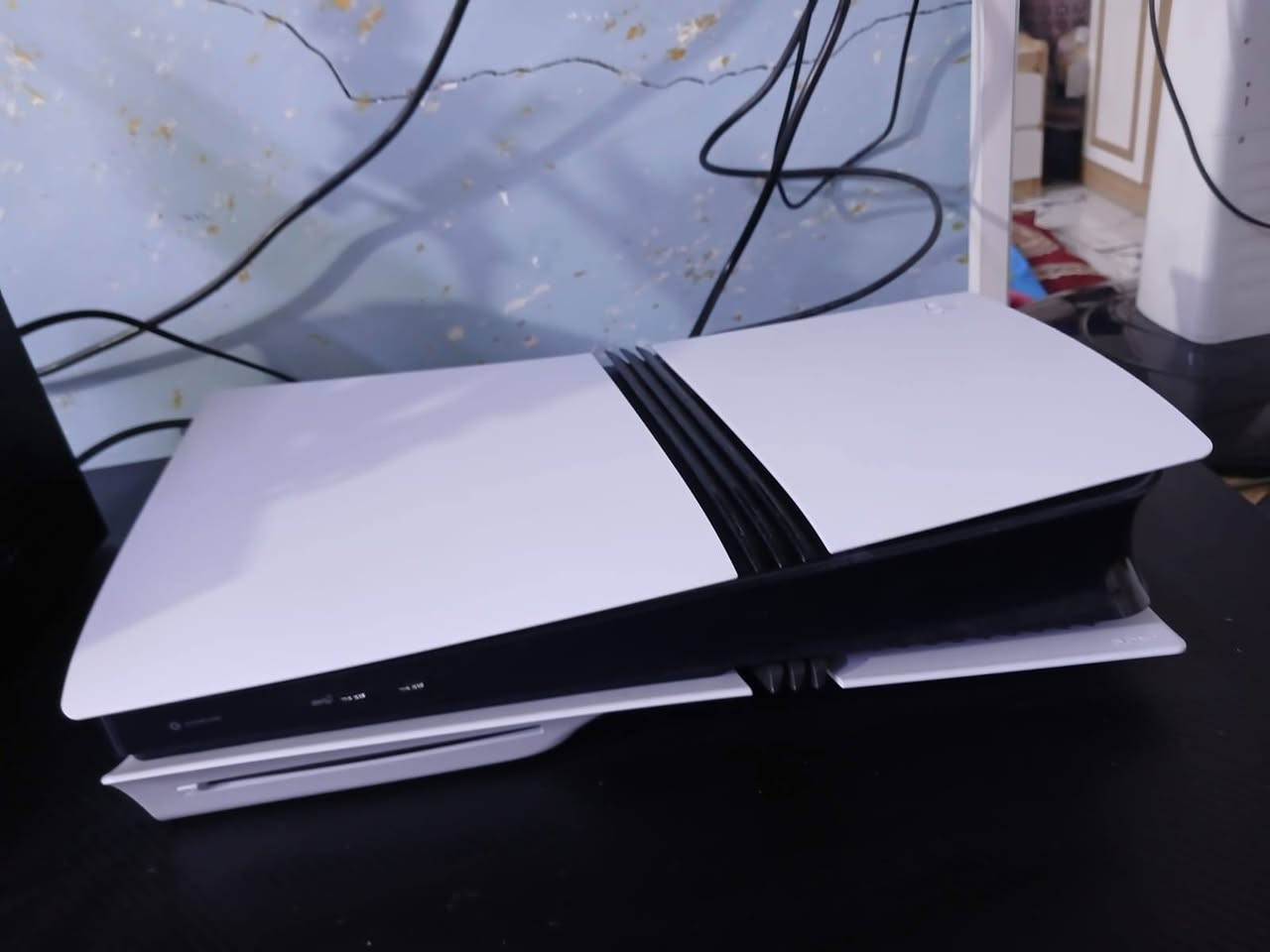 Ps5 pro مع منفذ اقراص مشتري بشهر ٣
السعر مليون و ٤٠٠ العنوان ديوانيه توصيل ماكو 
***********
