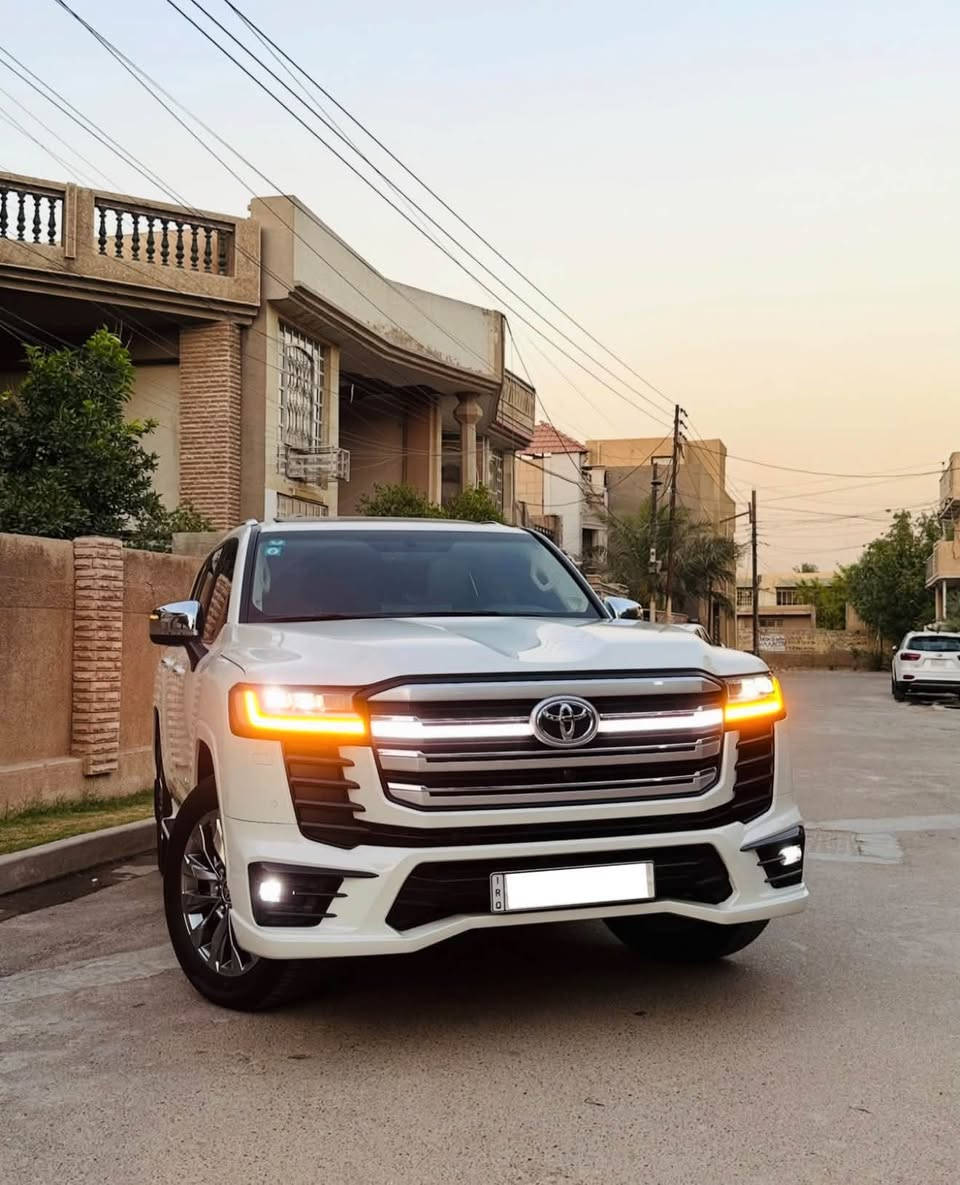لاندكروزر 2024 VX ليمتد
واحدة من أنظف سيارات اللاندكروزر، على يد صاحبها من الزيرو، وحالتها على وضع الوكالة.

المواصفات:

- موديل 2024

- فئة VX ليمتد أصلية

- فل مواصفات

- محرك V6 سعة 4.0 لتر تنفس طبيعي

- ممشى 15 ألف كم فقط

- مرقم بغداد وباسمي

- ما زالت على وضع الفابلون والوكالة

- السيارة مكفولة وعلى وضع وكالة

- حتى الهوك ما مشدود

- عدة وكتلوكات وسماعات وأرضيات وملحقات كاملة وغير مستخدمة

- دفتر من شركة ساز

- تبديل زيت فقط بشركة   بنزين محسن

التجهيزات والمواصفات:

- دفع رباعي

- رادار أمامي وخلفي

- نظام منع التصادم الأمامي

- مراقبة النقطة العمياء بالمرايا

- مرايا قلاب كهربائية

- لايت أمامي ثلاث عدسات، يصعد وينزل

- ولد بشباك بلاد أصلي

- 4 كاميرات محيطية 360 درجة

- حساسات أمامية وخلفية

- كراسي أمامية وخلفية كهربائية

- مقاعد تدفئة وتبريد

- ذاكرة مقعد السائق

- شاشة أصلية كبيرة

- شاشات خلفية أصلية مع تطبيق

- سماعات JBL

- صاج

- ثلاجة

- مودات قيادة

- شاحن لاسلكي

- تشغيل عن بعد

- نظام ترحيب

- صندوق خلفي كهربائي

- 7 مقاعد

- كراسي الصف الثالث كهربائية

- سبايدر خلفي

- شمعة خلفية

- مرايا داخلية تعتيم أوتوماتيكي

- 5 بصمات ودخول ذكي

- تشغيل بصمة

- سايد بريك بصمة

- أوتو هولد

- Apple CarPlay

- تبريد خلفي مع تحكم مناخي

- إنارة داخلية ومحيطية

- عتبات أبواب أمامية وخلفية مضيئة

- نظام إلغاء الضوضاء

- نظام تعليق هوائي

- فرامل وقوف ذاتية

- تحذير مغادرة المسار

- حساس مطر

- مواصفات وتجهيزات عديدة أخرى

السيارة معتنى بها بشكل ممتاز وحالتها قريبة جداً من الزيرو.

الموقع: بغداد، الكرخ، شهداء السيدية

الفحص مفتوح للجاد، والسيارة تفحص بأي مكان يختاره المشتري.

رقم صاحب السيارة: ***********

السعر 🟩745ورقة
