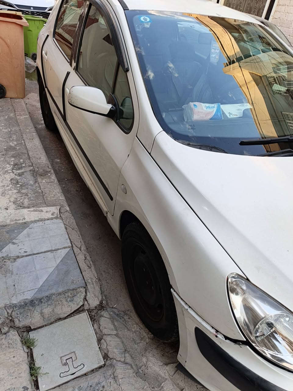 السلام عليكم
بيجو 307 موديل ٢٠٠٥ كاملة محرك ٢٢٠٠ تبريد شغال صدر جيد سيارة كاملة مال بيت وسنوية بأسمي تحويل ثاني يوم 

مكاني بغداد الدورة السعر 47 وبيها مجال بسيط 
***********
