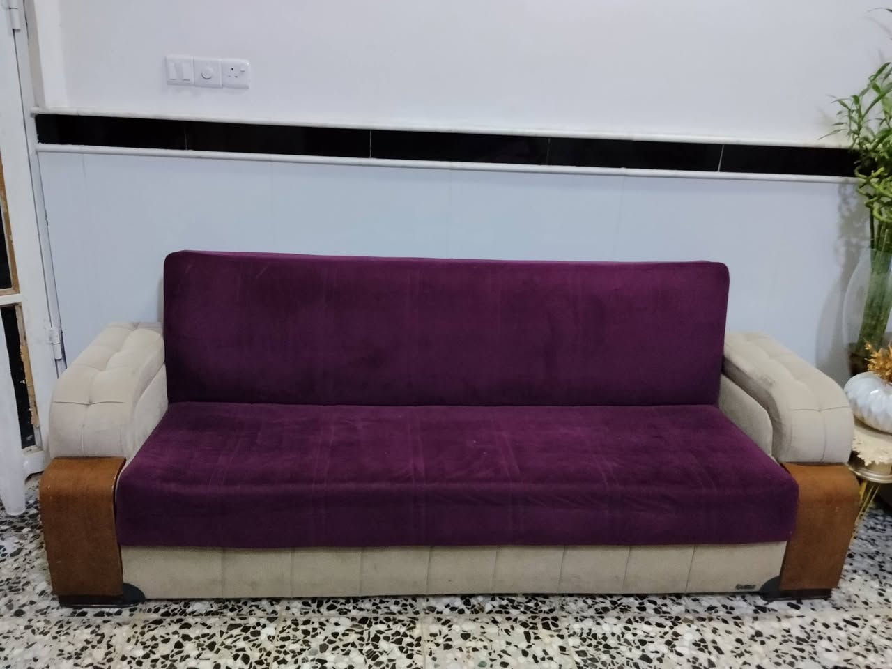 🛋️ للبيع – تخم قنفات مميزة ومرتبة

تخم قنفات يتحول إلى سرسر 🛏️، عدد 5 قطع، بحالة مرتبة ومناسبة للبيت.

✨ مميز ومرتب وجاهز للبيع

📞 للاستفسار: ***********
