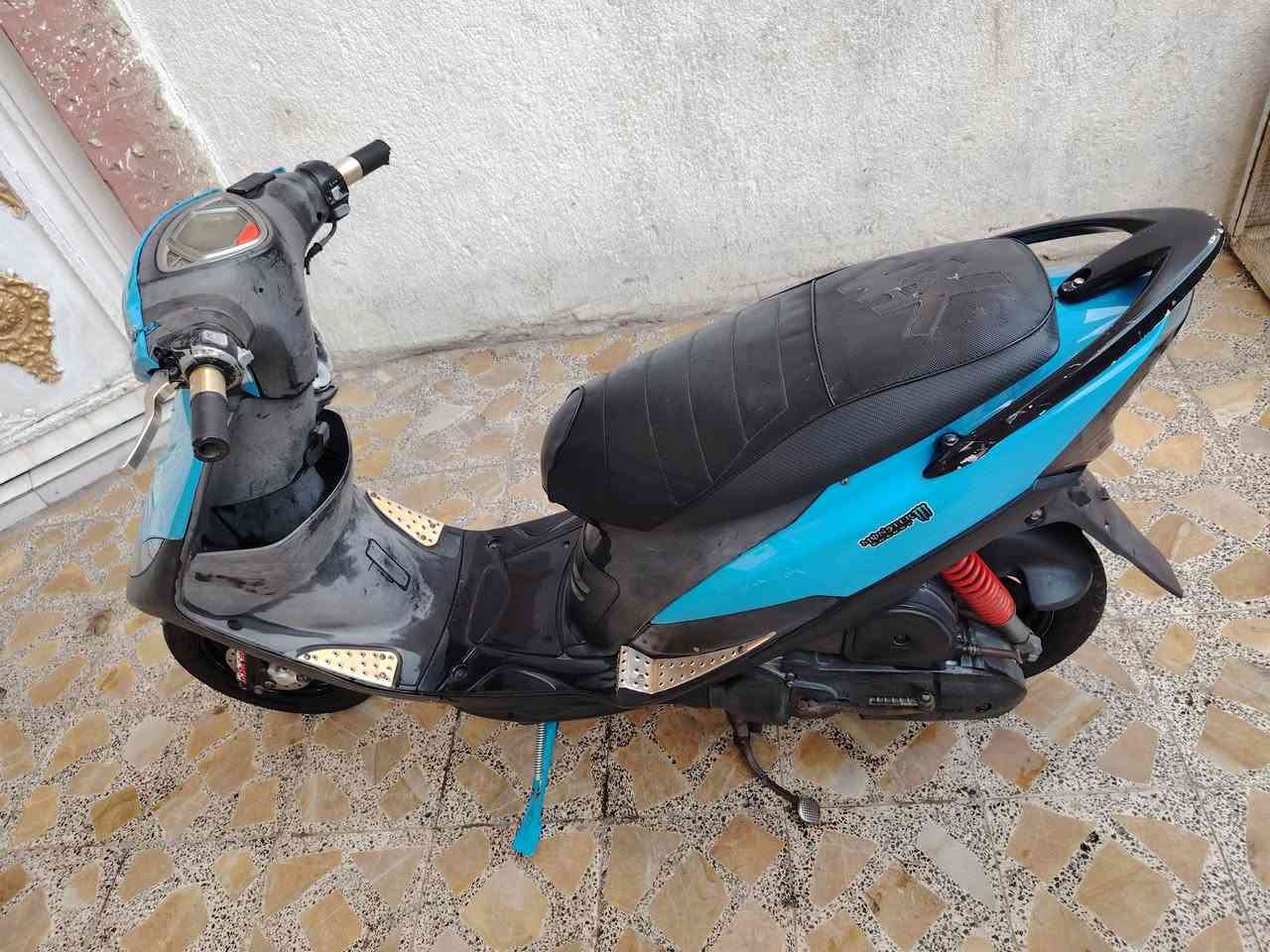 ماكس • وراق باسم • مكينه مامفتوحه