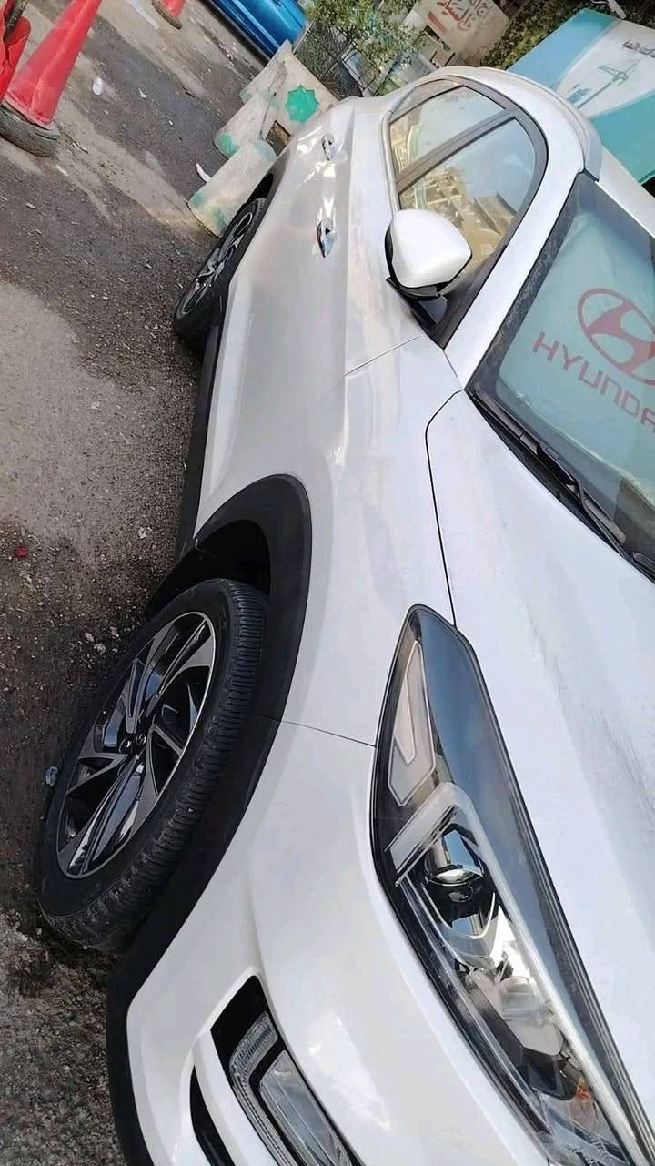 سياره جديده على وضع الشركه ( سعر مناسب مال بيع )
توسان 2020 جيكي 
سياره جديده لوك 
ماشيه 54 الف 
فول مواصفات عده فتحه 
كشنات كهرباء
مري شفط
حساسات
السياره فول الفول 
مكان السيارة بغداد 
للاستفسار ***********
