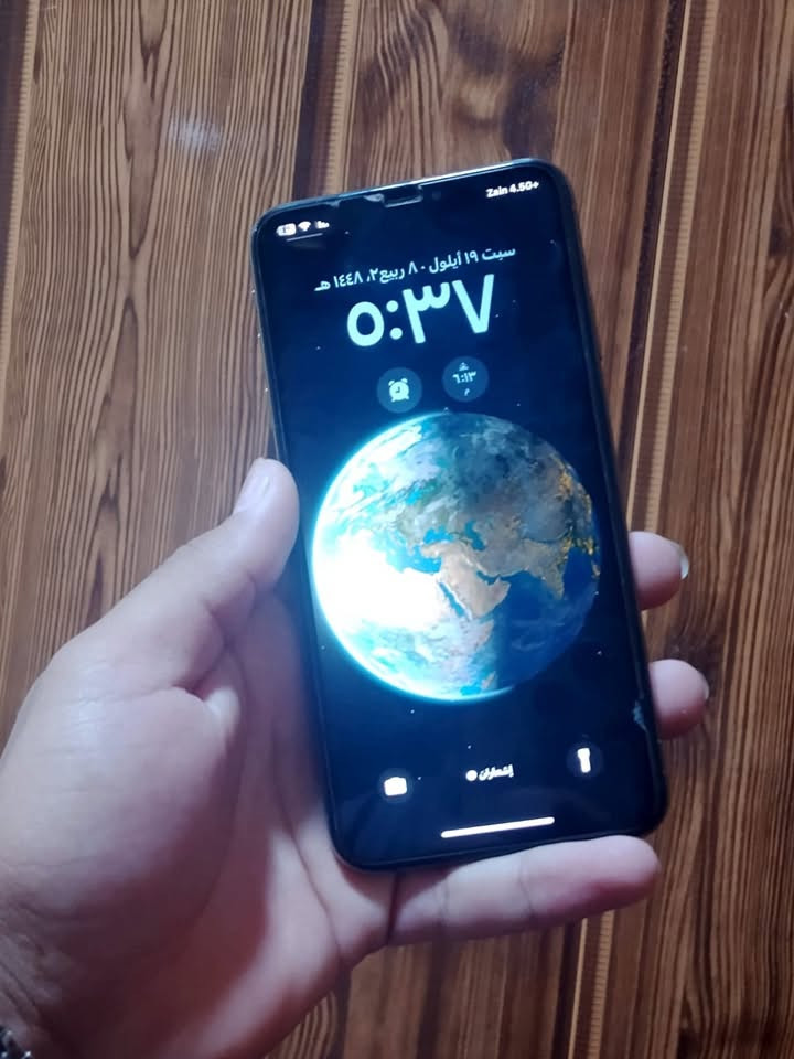 ايفون اكس ماكس مبدل بس بطاريه ١٠٠ ذاكره ٦٤اضهر مكسور اسعر ١٥٠ تواصل واتساب ***********

نص مكتوب في الصور:
- ٥:٣٧
- البطارية
- حالة البطارية والشحن
- رسالة مهمة حول البطارية
- غير قادر على التحقق من أن هذا الـ iPhone يحتوي على بطارية أصلية من Apple. قد لا تكون التفاصيل الواردة من هذه البطارية دقيقة.
- لمعرفة المزيد
- الحد الأقصى للقدرة
- ١٠٠٪
- هذا قياس لقدرة البطارية مقارنة بقدرتها عندما كانت جديدة. قد تتسبب القدرة المنخفضة بتقليل ساعات الاستخدام بين عملية الشحن والأخرى.
- أقصى قدرة للأداء
- الـ iPhone غير قادر على تحديد عمر البطارية.
- شحن البطارية المحسن
- للحد من استنزاف عمر البطارية، يتعلم الـ iPhone من عادات الشحن اليومية، بحيث ينتظر ولا يتجاوز ٨٠٪ حتى يحين موعد حاجتك إلى استخدامه.
