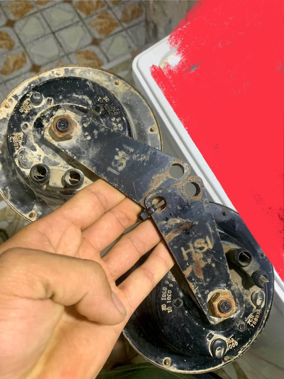 سلام عليكم هورنات بوش الماني لأصلي جانن مضمومات وهسه طلعتهن صوتهن يخبل للبيع سعرهن ٧٥ وبيهن مجال رقمي ***********
