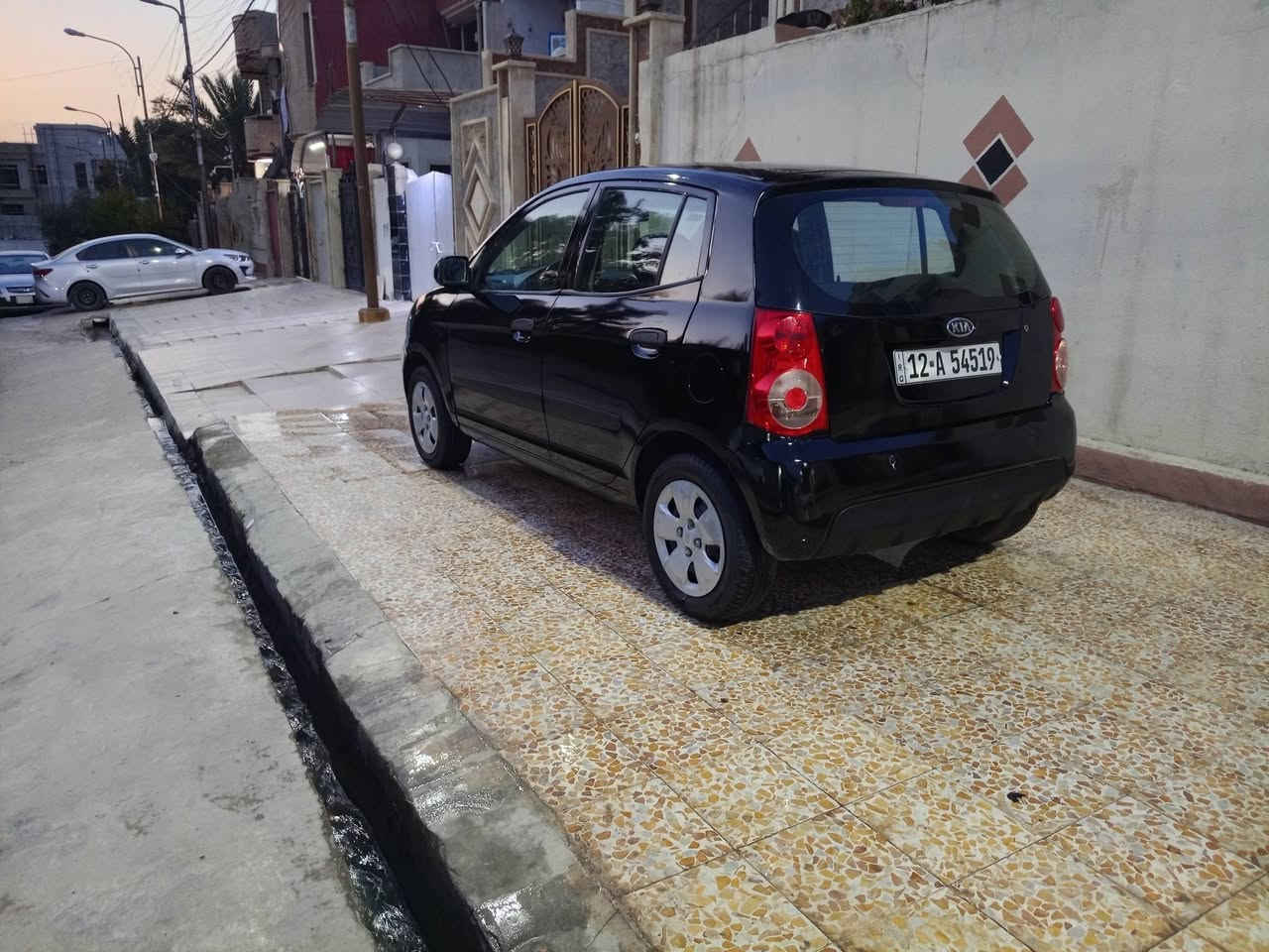 بيكانتو رقم نينوى سنويه لل٢٠٣١رقم انكليزي شرط التحويل كابون بانزين مكينه كيركله بشرط كيرتومتيك تبريدثلج سياره جاهزه ماتصرف عليهامصبوغه عام جماليه سعر٤٥قفل ***********//***********//العنوان موصل حي النور
