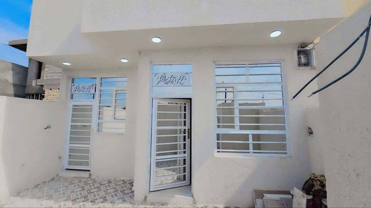 بيت بحي الحكيم نزله علي لاماره قريب على المستوصف 150متر بيه طابق واحد ولثاني هيكل الفوك بيت كلش حلو

السعر ٤٧ وبي مجال للشراي
