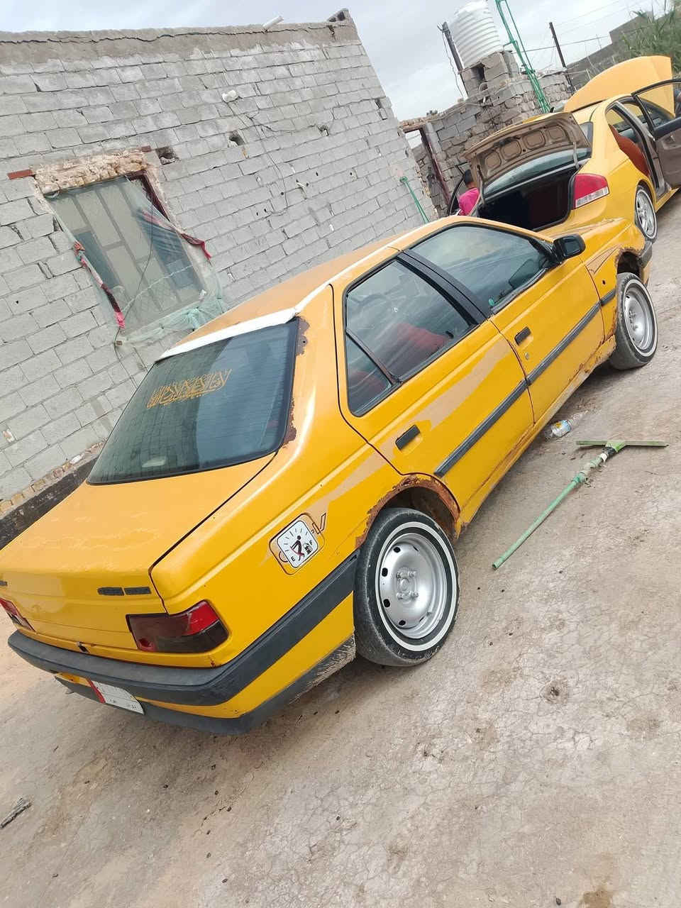 بيجو 405 • عاطل • كوم حديد