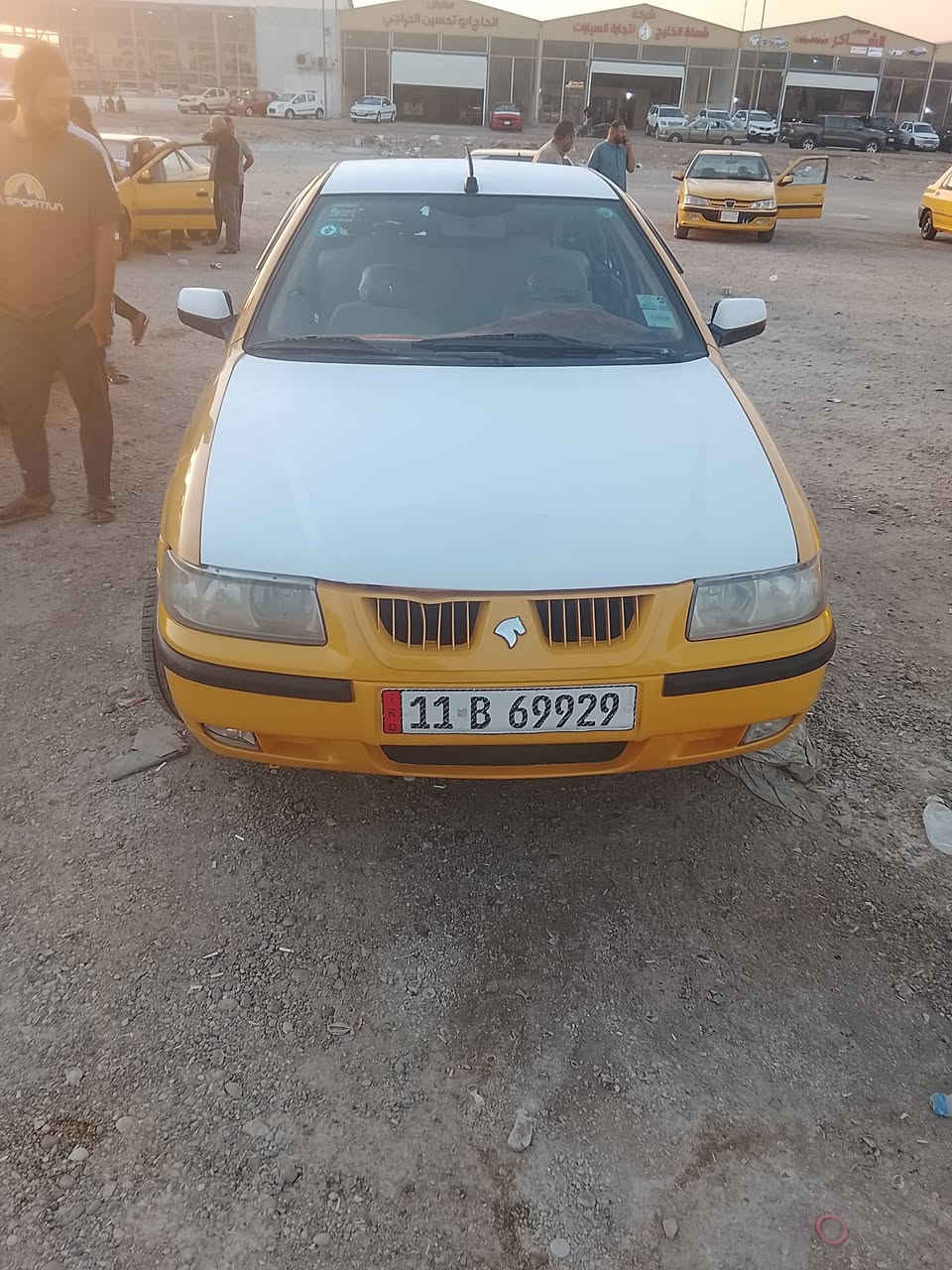 للبيع سمند موديل 12سنويه بسمي شرط التحويل 
مصفره هيئه غرامه صفر هزه جديده
كير محرك مكفول من التنقيص والتبخير 
صدر جديد تخم تاير صاله شهرين من شاده 
غرفه جديده تبريد شغال عينه وصينيه وبولبرن جديد 
بيه جاملغين مبدلات بدون ضربه صبغتهن وخربن 
القديمات موجودات 
نواقصه حساس كيلو متر بولبرن خلفي واحد اذان محرك 
بغداد مدينه الصدر السعر 35
***********
