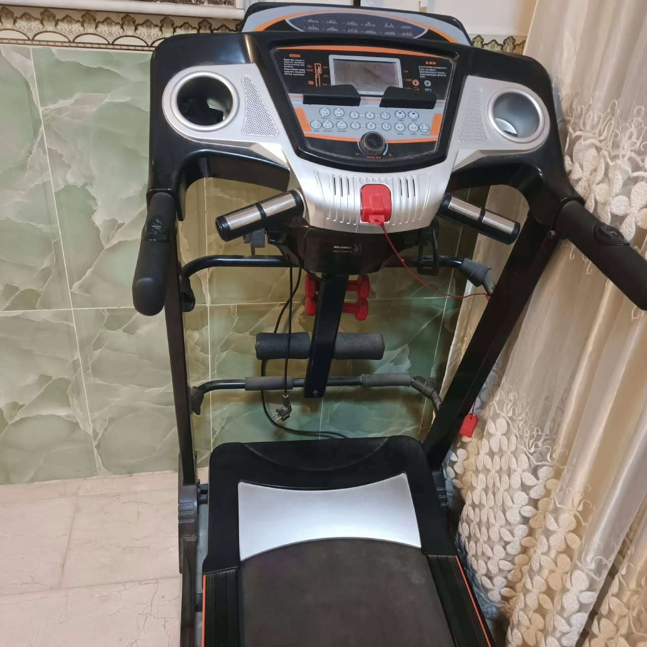 السلام عليكم جهاز مشي للبيع 🟥
نضافه ٩٩ بلميه كلش نضيف و سلس و سريع + بي هزاز من كدام و اثقال صغار ||||| مكاني السماوه ٣٦ شارع المرور
🟥🟥السعر ٢٥٠ وتساب ***********

