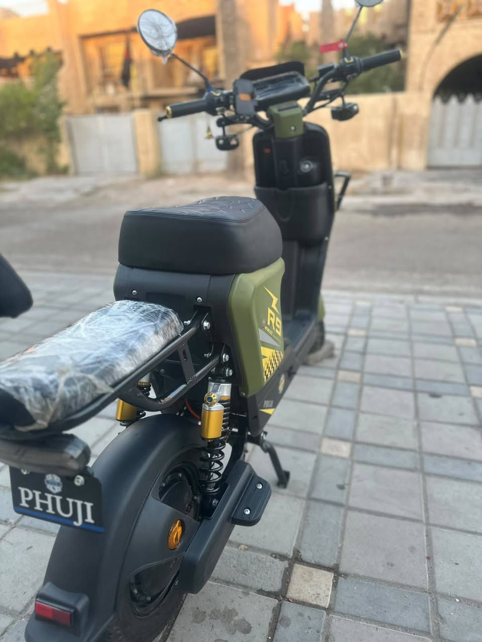 دراجه R9 نضيفه كلش السعر 450 وبيه مجال بسيط الدراجه كلشي مابيه بس محتاج.
العنوان: بغداد حي اور
للاستفسار: ***********
