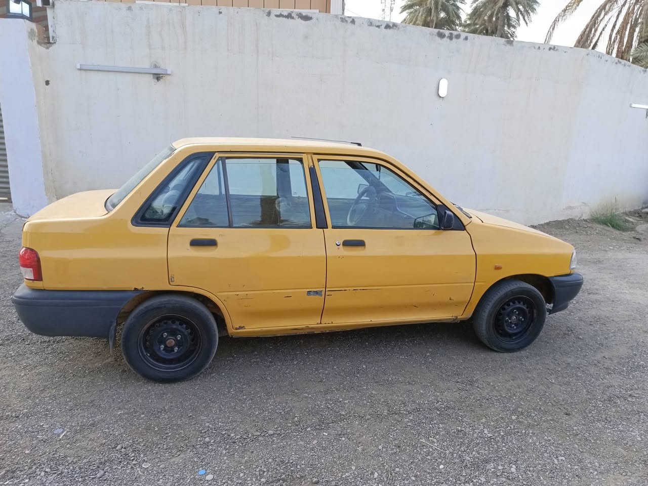 للبيع سايبا 131 موديل 2011 – بغداد

🚖 سايبا 131 موديل 2011 – أجرة

- اللون: أصفر
- رقم إنكليزي
- مسجلة باسمي
- نقل الملكية يتم ثاني يوم
- السنوية نافذة (غير منتهية)
- محرك 1500 سي سي
- گير عادي
- المكينة والجير مكفولات
- نكَرة سلف
- جميع الكهربائيات شغالة
- حدادة الصدر جديدة
- تخم تايرات جديد
- مصفّرة من هيئة المرور
- لا توجد عليها غرامات مرورية
- سيارة شغل وعيشه، مناسبة للعمل اليومي وكسب الرزق

السعر المطلوب: 25 ورقة (2,500 دولار) قابل للتفاوض بالمعقول بعد المعاينة.

📍 الموقع: بغداد – جسر ديالى

📞 للتواصل: ***********

للجادين فقط.
