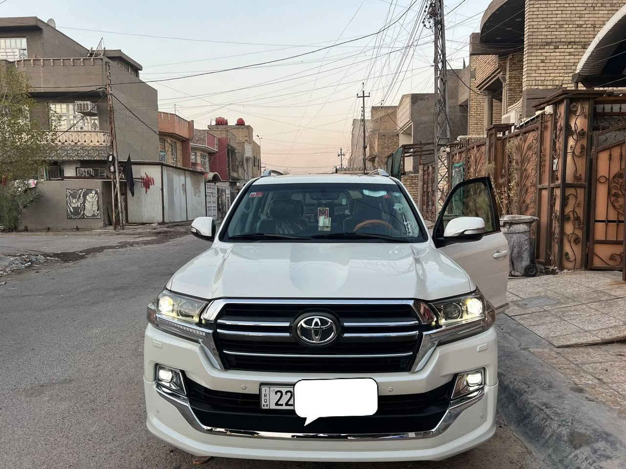 جراند تورينغ
الموديل: 2020
الفئة: جي إكس آر جراند تورينغ
الضمان: SAS
الممشى: 69 ألف كم
المحرك: 4.0 لتر 6 سلندر

المواصفات:

فتحة سقف
3 شاشات
كاميرا خلفيه
حساسات ورادارات
مقاعد جلد
مقاعد كهربائية

شحن لاسلكي
8 وسائد هوائية
ثلاجة
تشغيل عن بعد
بصمة تشغيل
بصمة أبواب
مصابيح LED وزينون
تحكمات مقود
دبل
هوك سحب
سماعة وكالة
فرشات وكالة
بصمتان أصليتان من الشركة
جنوط وكالة
تخم تايرات أصلي صندوق شفط

الحالة:

مكفولة كفالة عامة من الدعامية إلى الدعامية

سيارة جداً نظيفه وغراض الوكاله كلها موجوده 
الدعاميات واللحية وكالة
محرك وكير بحالة ممتازة ولم تفتح
السيارة بحالة الوكالة ونظافة عالية جداً

السنوية جديده باسمي شخصيا 
تحويل 

الموقع:

بغداد 
رقم الهاتف :***********  
سعر ٥٢٠
مغلفه PPF اصلي
