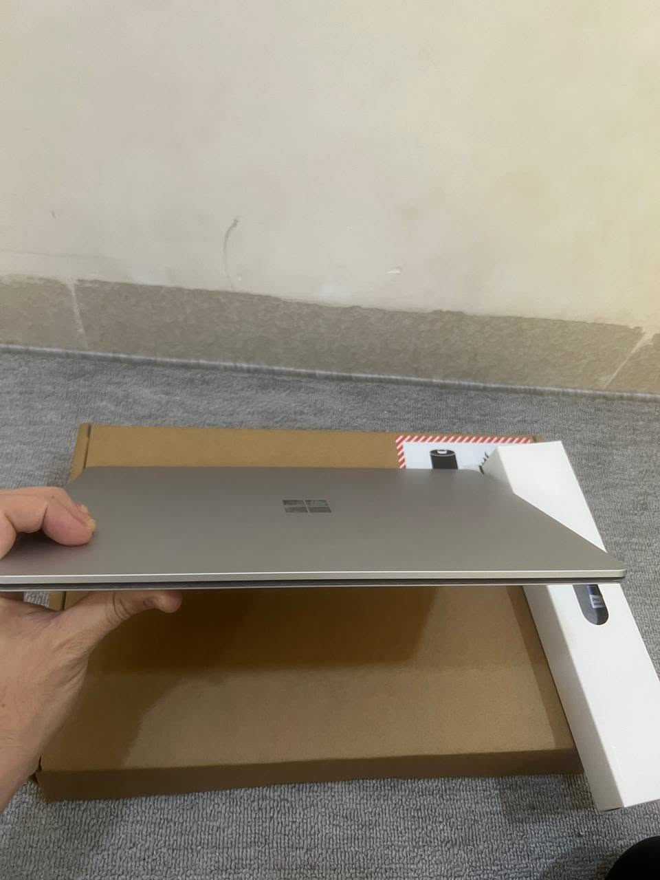 Microsoft Surface Laptop 3 مايكروسوفت سيرفس لابتوب

Surface laptop 3 13.5
بيع فقط 
Surface Laptop 3 
لمس 2k 
Core i7 1065  الجيل العاشر 
 رام 16GB DDR 4.
• الهارد: 256GB  قابل للزياده  SSD (سريع جداً).

• كرت الشاشة:  8GB Intel Iris Plus.
• البطارية: تدوم لفترة طويلة 6-8 ساعات .
• المميزات: تصميم أنيق، خفيف الوزن، وكيبورد مريح
مصنوع من  معدن ألومنيوم و جلد الكانترا الإيطالي .
بيع فقط 
نظافة 97‎%‎
السعر ٥٥٠  الف

نص مكتوب في الصور:
- Find a setting System > About Storage 238 GB 37 GB of 238 GB used Graphics Card 128 MB Intel(R) Iris(R) Plus Graphics Installed RAM 16.0 GB Speed: 3733 MT/s Processor Intel(R) Core(TM) i7-1065G7 CPU @ 1.30GHz 1.50 GHz DESKTOP-H7O5D8F Surface Laptop 3 Rename this PC Copy Device specifications Device name DESKTOP-H7O5D8F Processor Intel(R) Core(TM) i7-1065G7 CPU @ 1.30GHz (1.50 GHz) Installed RAM 16.0 GB (15.6 GB usable) Device ID 8A0384A6-4E57-4663-A5E7-E906679B150C Product ID 00330-63049-65357-AAOEM System type 64-bit operating system, x64-based processor Pen and touch Pen and touch support with 10 touch points Related links Domain or workgroup System protection Advanced system settings Windows specifications Copy Edition Windows 11 Pro Version 23H2 Installed on 4/14/2024 OS build 26200.8037 Experience Windows Feature Experience Pack 1000.26100.300.0