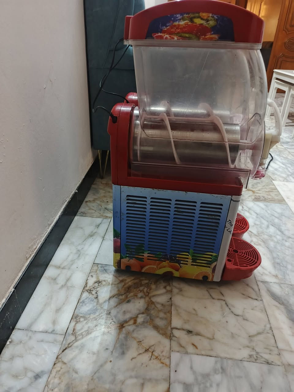 السلام عليكم مكاين ازبري نوع هوسك تركي موديل حدث مستخدم قليل ومكينه سوفت نوع امبيرو غنيه عن التعبير تبريد احواض غسل ذاتي دبل كمبريسر الاستفسار خاص او الاتصال ***********بيه واتساب
