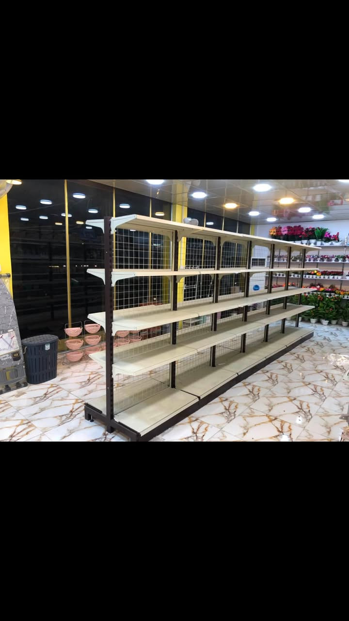 رفوف سفينه 12 متر مكاني البصره الجنينه
للاستفسار الاتصال ع الرقم ***********
