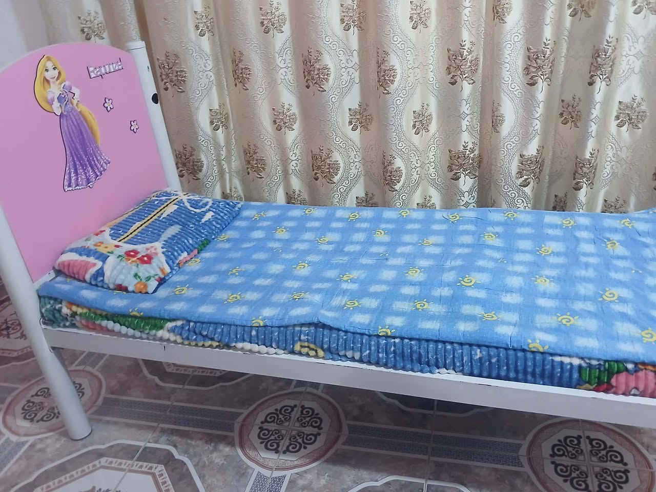 السلام عليكم جربايه حديد  للبيع 60 بدون مندر وبيها مكاني كوت وبيها مجال الاستفسار الرقم ***********
