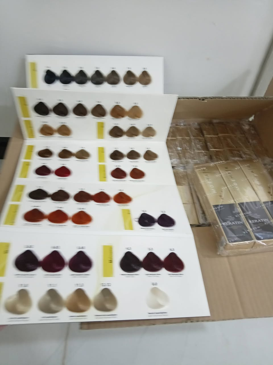 كارتون اصباغ 72قطعه ايطالي الاصلي بالكرياتين ب 40 مع التوصيل ***********

