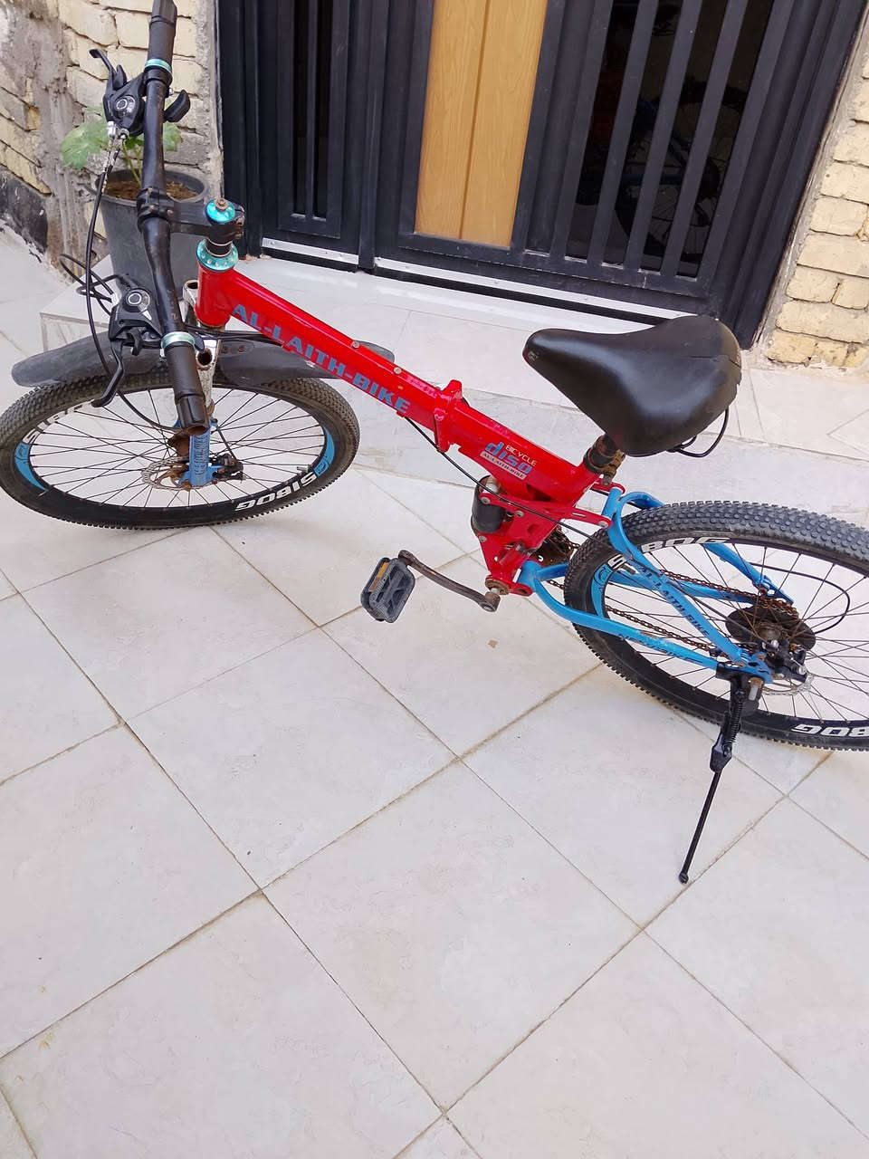 باسكل للبيع جبلي حجم 26 كير واحد ما يشتغل
للاستفار 
***********
