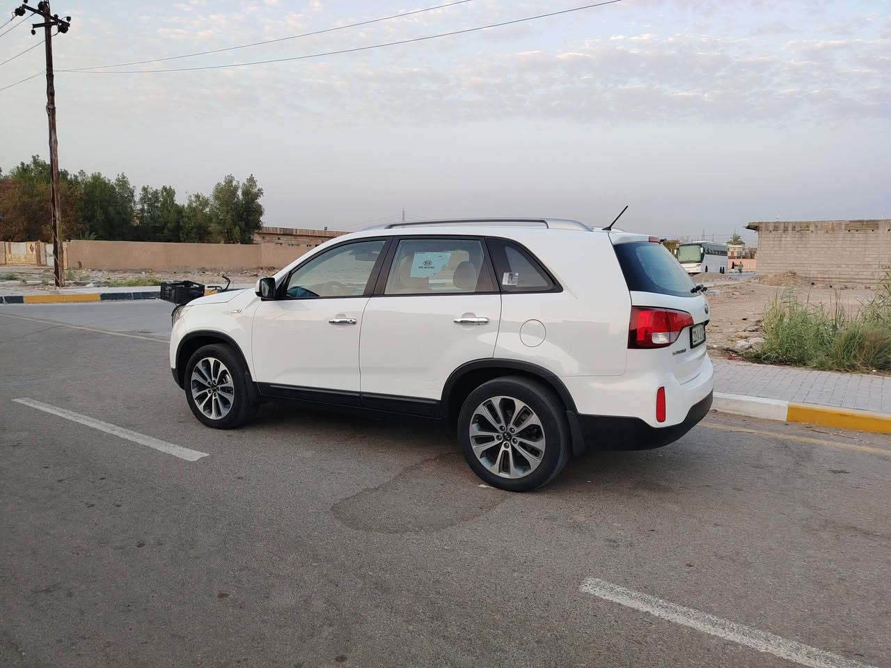 سورنتو موديل ١٤ خليجي أربعة سلندر كير مكينة مكفولات تبريد ثلج صدر أمامي خلفي جديد هزة ورقم وسنوية جدد تحويل مباشر بيه نص باب الخلفي صبغ بدون دواخل مراوس فقط حسب القناعة مكاني ديالى بعقوبة التحرير للاستفسار ***********///***********
