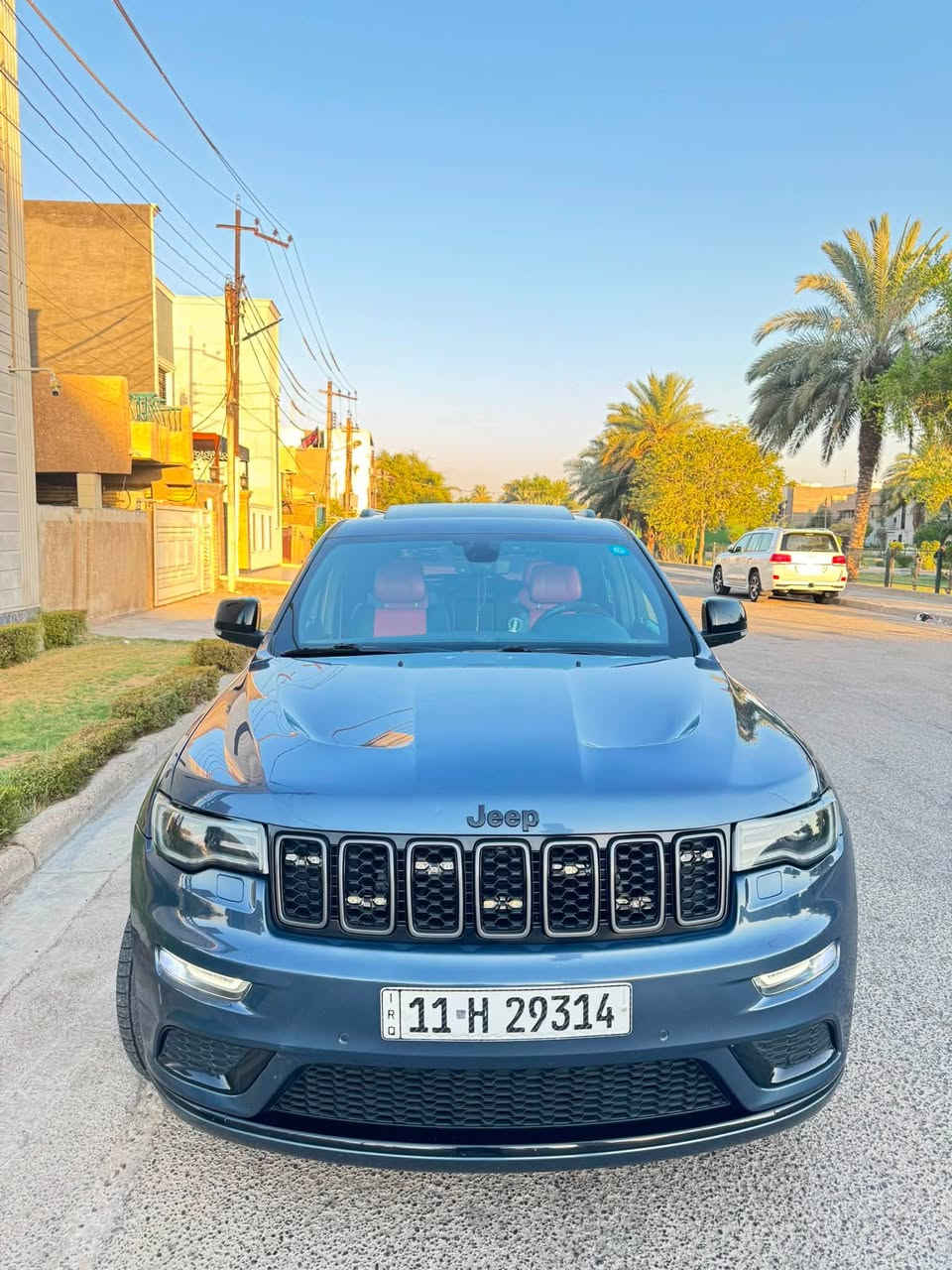 جيب موديل 21 اس خليجي فول موصفات بنوراما اشارة مري معروفة بصمة ورادرات 360 شاشة كامرة دوارة 4*4 ماوس كشنات جلد احمر واسود وحفض ميموري نقطة عمياء اوتو ستوب لد امامي خلفي زرع عدسات اوزون محرك6سلندر  سيارة جديدة جداً 
مكفولة من الصبغ كفالة عامة بيهة بالباب بارد كد شبر الامامي الايسر وبيهة بارد جاملغ خلفي اصبع غيرهة مكفول سونار السيارة مرفق وياها وين ميعجبك تفحص ماشية 105 كيلو متر
مكان السيارة السيدية
السعر27 وبي مجال 
***********
