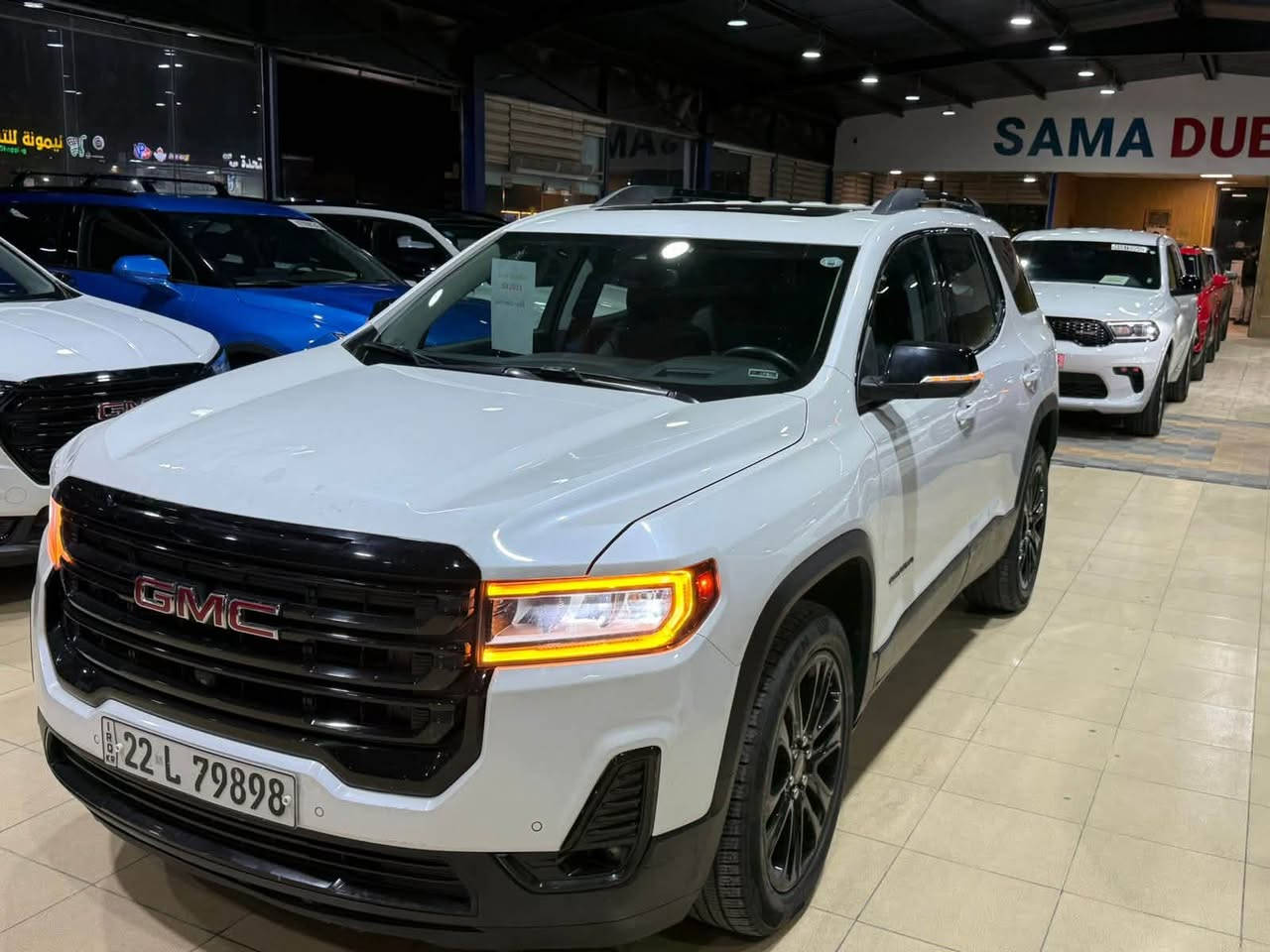 🚙 جي إم سي أكاديا 2021 — القوة والفخامة الأمريكية 🇺🇸👌
فول مواصفات اعلى فئة فتحتين سقف 
🔹 المركبة: جي إم سي أكاديا
🔹 الموديل: 2021
🔹 السعر المطلوب: 175 $ 
🔹 الوارد: أمريكي 🇺🇸
🔹 استهلاك الوقود: حوالي 9.0 لتر / 100 كم
🔹 اللون: ابيض
🔹 الرقم: أربيل
🔹 الضرر:تبديل وصبغ اربع ابواب 
🔹 الأيرباكات: ضرر إيرباك الدركة والبردة

🔸 المحرك والأداء:

•6سلندر 3.6
• قوة 310 حصان
• عزم دوران 366 نيوتن متر
• ناقل حركة أوتوماتيكي 8 سرعات
• دفع أمامي FWD
• محرك تنفس طبيعي  يوفر أداءً قوياً واستجابة ممتازة
• أوضاع قيادة متعددة
• نظام تشغيل وإيقاف المحرك تلقائياً

🔸 التصميم الخارجي:

• تصميم جديد كلياً وعصري
• واجهة أمامية بتصميم جي إم سي المميز
• ويل  ألمنيوم رياضي
• مصابيح أمامية LED
• إضاءة نهارية LED
• مصابيح خلفية LED
• إضاءة أمامية أوتوماتيكية
• تصميم SUV أمريكي فاخر ورياضي

🔸 أنظمة الأمان والمساعدة:

• أنظمة GMC Pro Safety
• نظام المكابح التلقائية في حالات الطوارئ
• التحذير من الاصطدام الأمامي
• نظام المحافظة على المسار
• تحذير مغادرة المسار
• مثبت سرعة متكيف Adaptive Cruise Control
• نظام مراقبة النقطة العمياء
• تحذير حركة المرور الخلفية
• كاميرا خلفية
• ⁠كاميرات 360 درجة 
• نظام مراقبة ضغط الإطارات
• أنظمة الثبات الإلكتروني والتحكم بالجر
• وسائد هوائية متعددة

🔸 التكنولوجيا والراحة:

• شاشة وسطية كبيرة عالية الدقة
• شاشة معلومات للسائق
• Apple CarPlay
• Android Auto
• Bluetooth
• أوامر صوتية
• تشغيل عن بُعد
• دخول وتشغيل ذكي
• تحكم أوتوماتيكي بدرجة الحرارة
• مقاعد أمامية كهربائية
• مقاعد أمامية مدفأة
• مقود متعدد الوظائف
• شحن لاسلكي للهاتف
• نظام صوتي مميز
• منافذ USB متعددة

🔸 المقصورة الداخلية:

• مقصورة عصرية وفاخرة
• مساحة داخلية واسعة
• مقاعد مريحة تتسع لـ7 أشخاص
• مقاعد أمامية كهربائية ومدفأة
• مقود متعدد الوظائف
• تصميم داخلي عصري
• تشطيبات داخلية مميزة
للاستفسار الاتصال ***********
