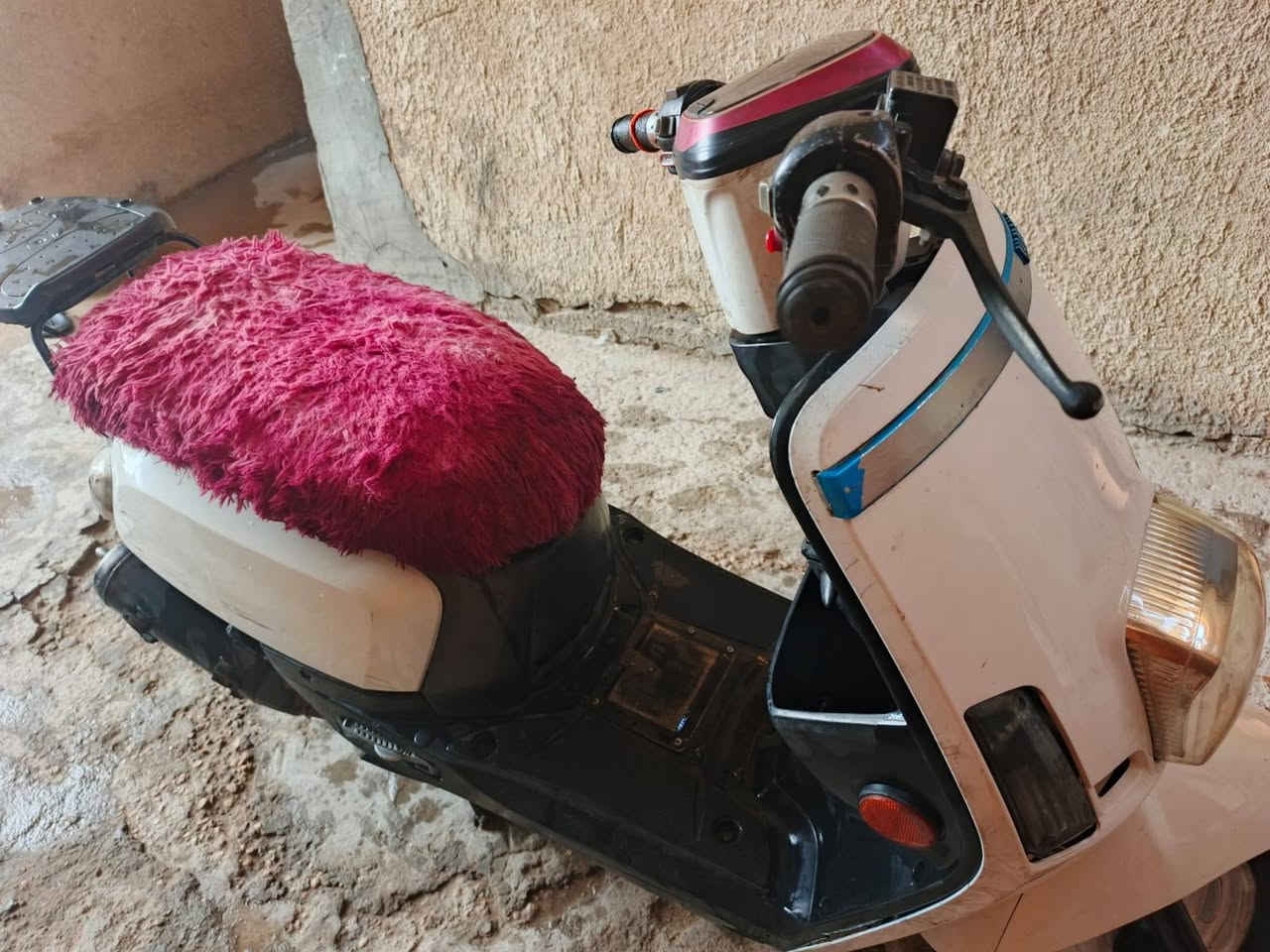 من رخصت الادمن دراجه بوليس 
الدراجه مكينه فول اشك الكاع 
كهربايات فول نوزل الدراجه 
معروضه 700
الستفسار التصل بهاذه الرقم 
***********
