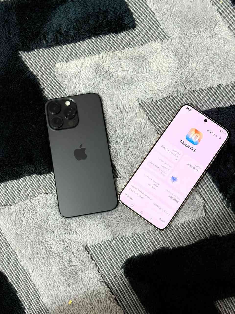 آيفون 15 برو ماكس • هونر X9d • ٢٥٦