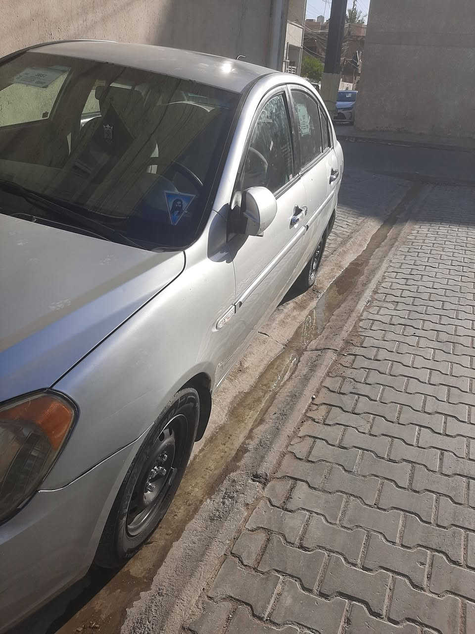 اكسنت ٢٠٠٧ خليجي طخة بسيطة جاملغ الخلفي مصلحة على البارد ومرشوشة رش صبغ حزام جمالية فقط تبريد ثلج رقم ديالى انكليزي الجديد بسمنا تحويل ثاني يوم كير ومحرك مكفولات محرك ١٦٠٠ منظومة تبريد جديدة سعره ٦٨ *********** مكان بغداد
