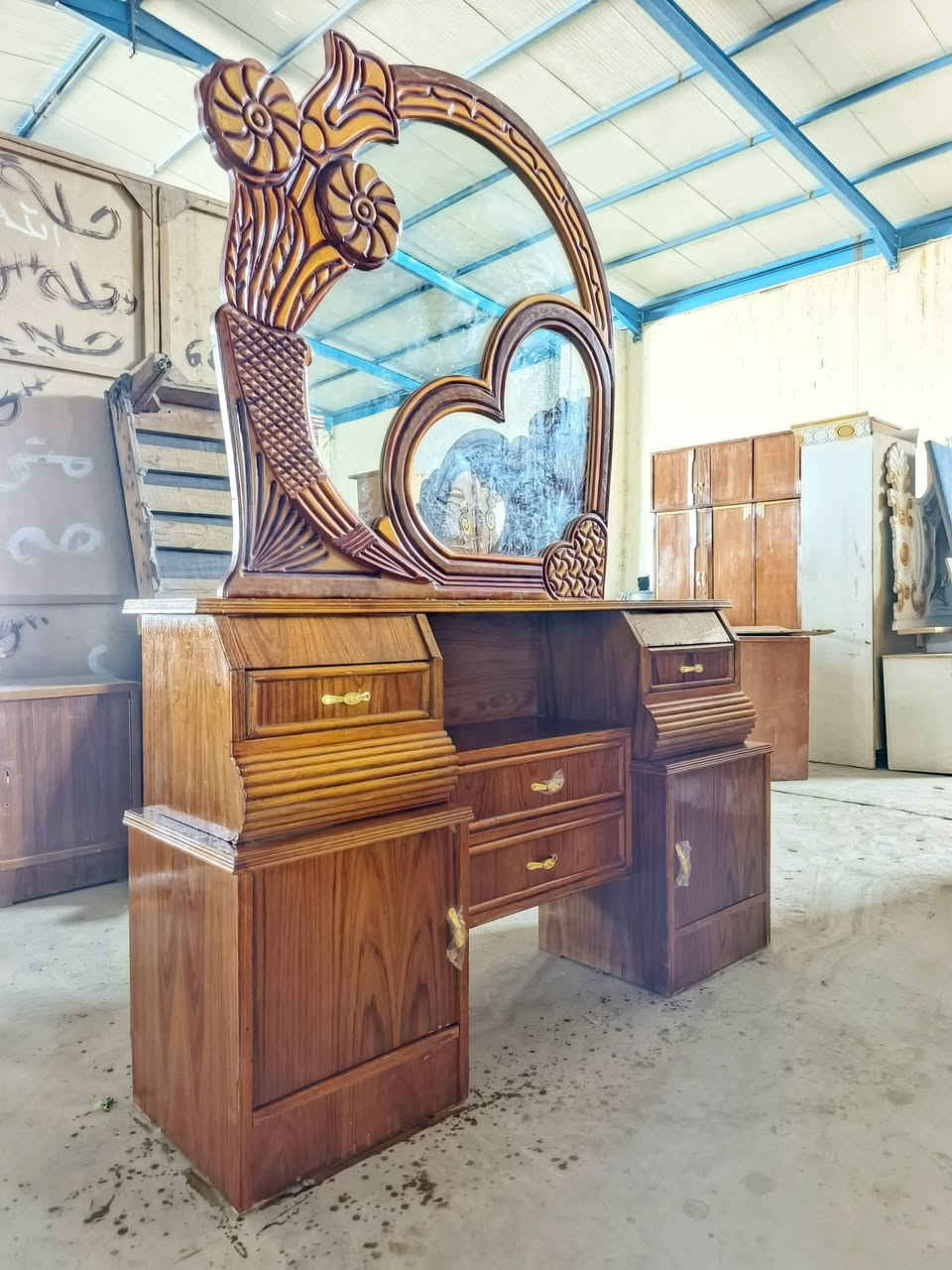 السلام عليكم غرفه مستعمله شي قليل نضيفه كلش حطاطه مابيه اي ضرر الشراي ينتصل ***********ويدلل المكان الخالص هبهب الأن 
(يوجد خدمة توصيل بكروه)(اشتري وراوس بقراض عادي)
