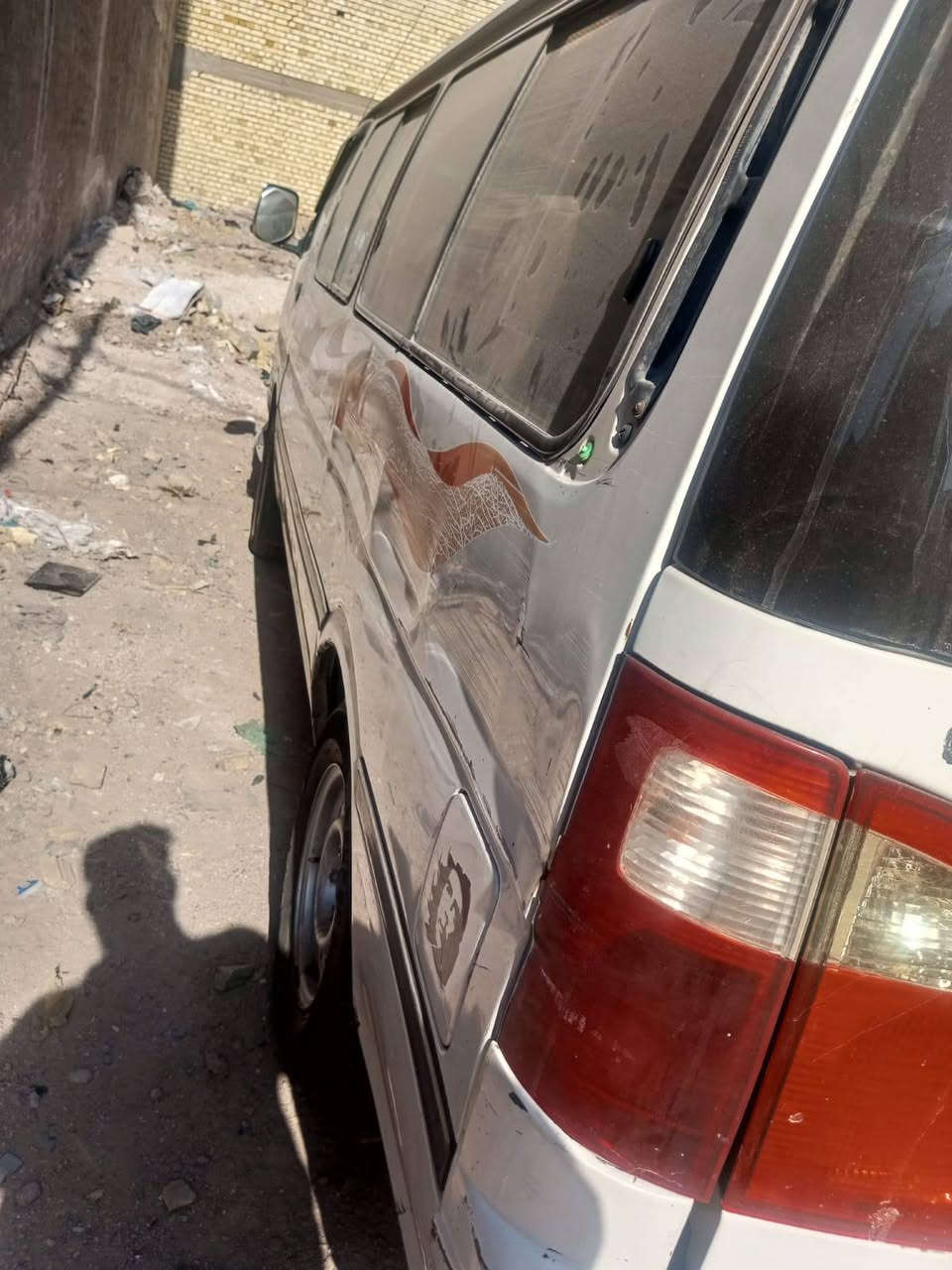 السلام عليكم فتون موديل 14مكينه كير اكسل كفاله بيه طخه بربع شويه وبيه طخه باب سلايت سياره حلوه ممشتغله بشارع بس خطوط سعر 70وبيه مجال  مكان بغدادمكلف بلنشر رقم صاحبه‏‪***********‬‏
