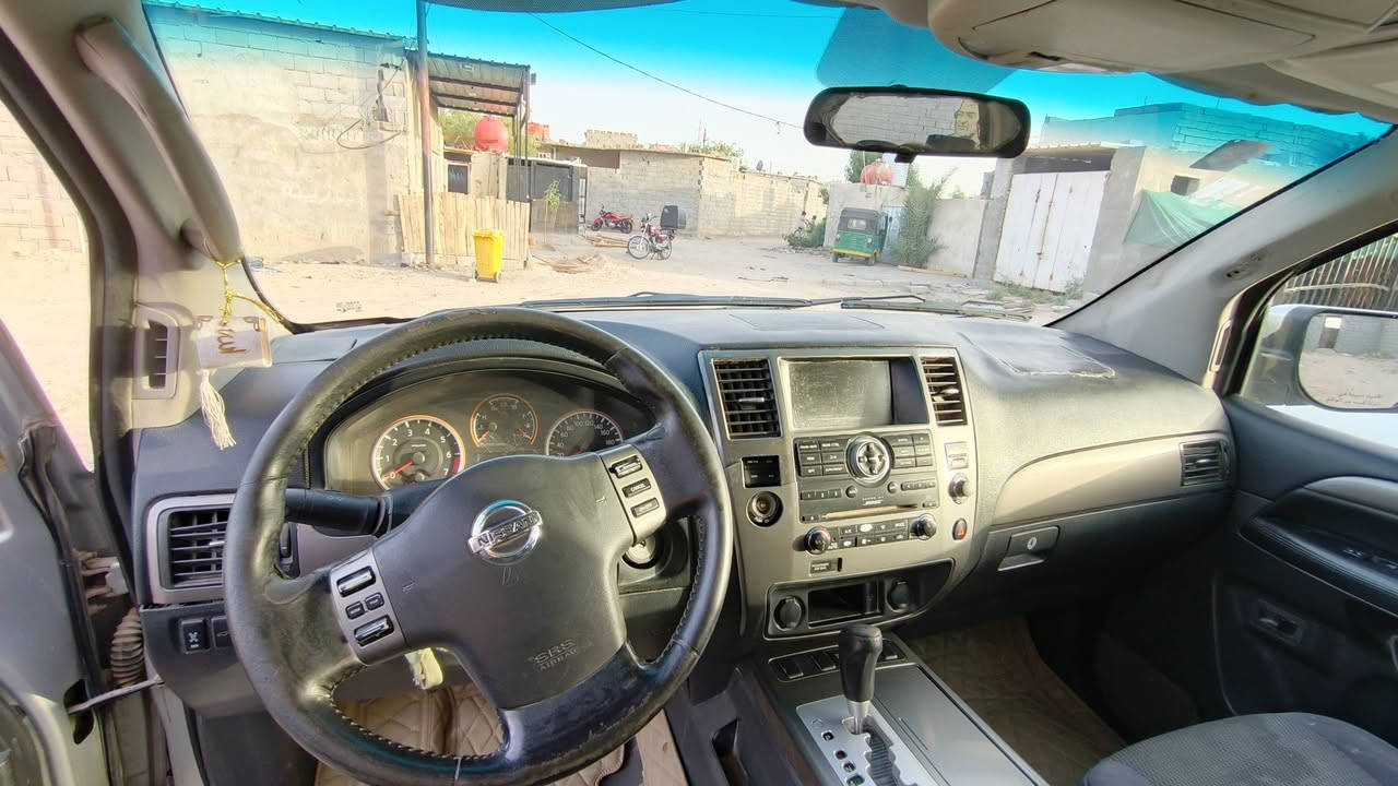 سلام عليكم للبيع او مراس رقم الجديد وبسمي. نيسان رماده مديل 2008 فتحه السياره  8سلندر5600 مكينه كير خير من الله تايرات نظاف السعر 80 وبيهة مجال بسيط. عنواني بصره ام قصر ما متواجد عل فيس فقط واتساب ***********
