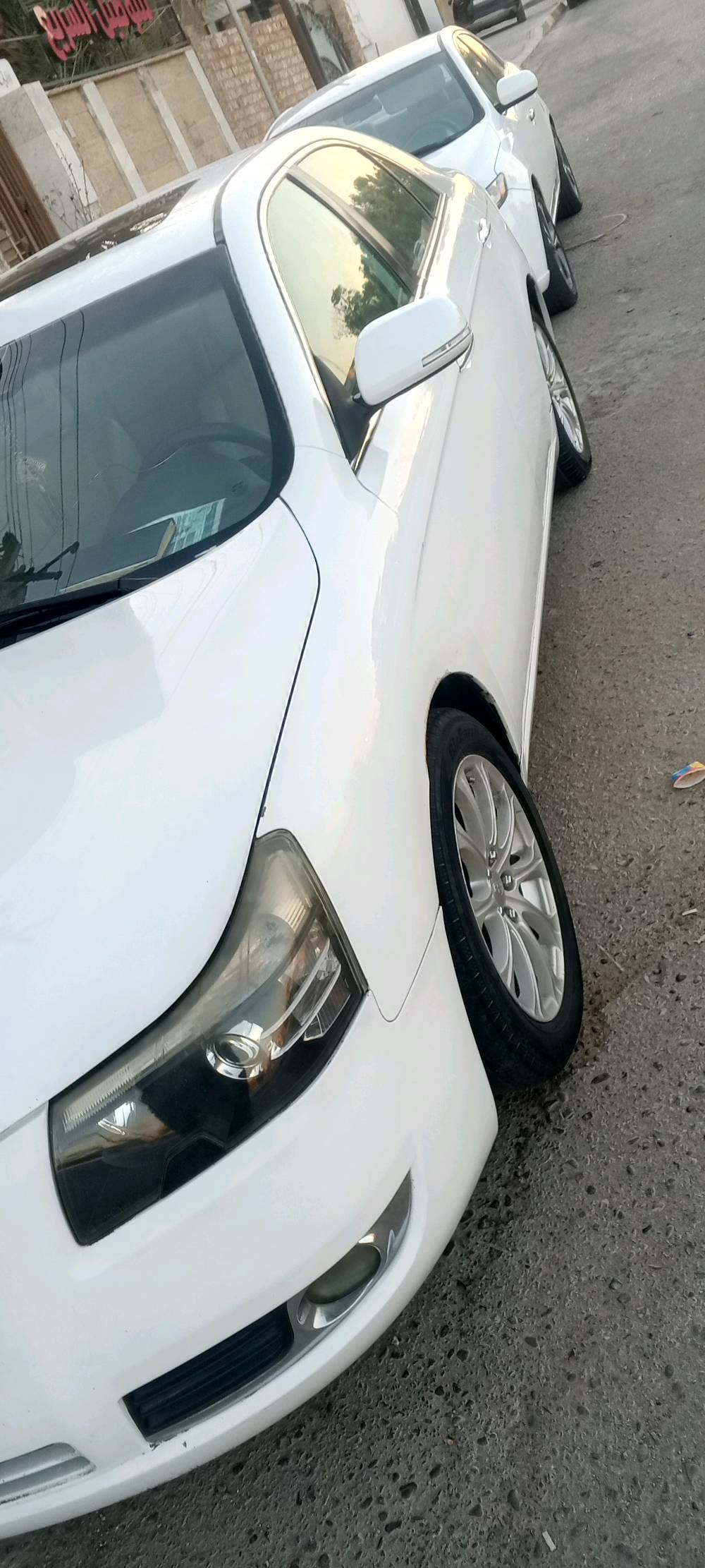 السلام عليكم
جيلي امكراند موديل 13 محرك كير مسيوبوشي بلادي 2400 سنويه 29تبريد شغال بأسمي تحويل ثاني يوم السعر 73وبية مجال بسيط مكان السيارة كربلاء 
هاتف 
*********** بي واتساب