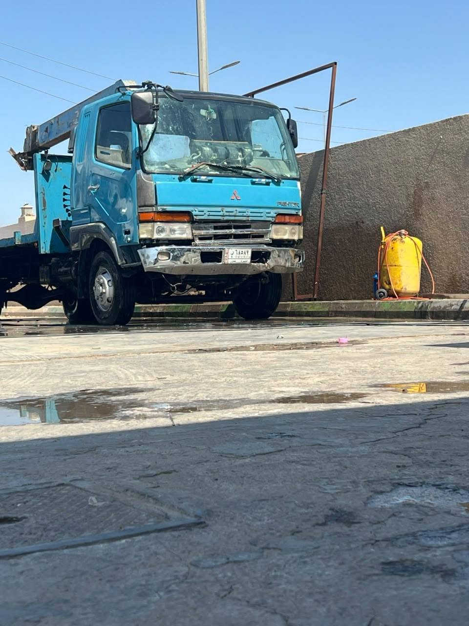 هينو فوصه للبيع موديل ١٩٩٨ اكريك ٣اسلايت  ٣ طن التفاصيل علا هاذ الرقم ***********  ***********
