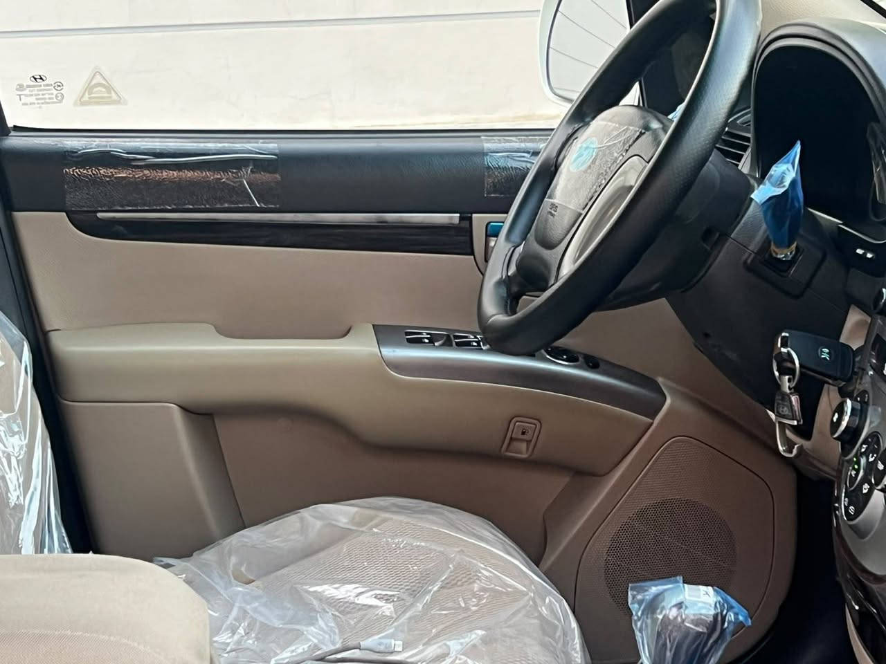 هواندي سنتافي استلام الشركه العامه 
موديل ٢٠١٢ خليجي  كفاله عامه من كلشي 
رقم الهاتف ***********

ماشيه سياره ٧٣ الف حقيقي شرط فحص ا
بسمي ومشروع وطني وهزه جديده وسنويه جديده دولي بغداد

( سته سلندر ٣.٥ 
سبعه  راكب 
٣ قطع تبريد 
فورويل دفع رباعي

مكفوله بدون حادث او ضربه او. صبغ او تبديل بلاديه سياره 

مري شفط تحكمات ستيرن 
 كشنات بيجي. عسلي 
ويل كروم وصدر كله جديد

سياره بعده فابلون الشركه على جملغات وعلى قماره وبنيد اصلي
بمعنى الكلمه جديده 

رقم الهاتف للتواصل ***********
