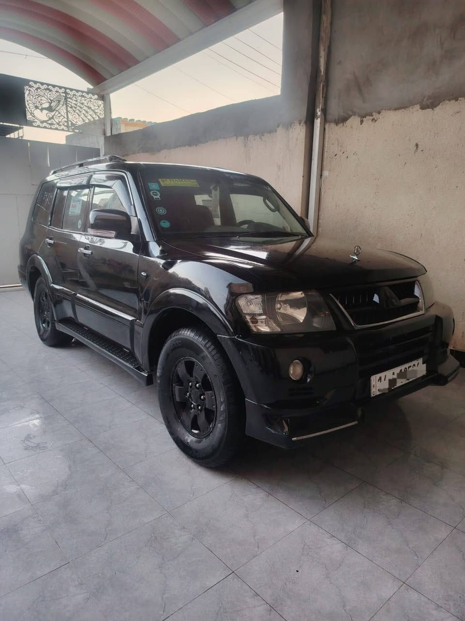 🚙 للبيع او أمراوس – ميتسوبيشي باجيرو موديل 2006
المواصفات:

- موديل 2006
- دفع رباعي (4×4)
- جير عادي وثقيل (جيرين)
- فتحة سقف
- عدسات أمامية
- قطعتا تبريد
- تايرات جديدة
- السنوية مجددة وباسمي
- جميع الأمور الميكانيكية والكهربائية تعمل بصورة ممتازة

حالة السيارة:
السيارة بحالة جيدة جداً، ولا تحتاج إلى أي تصليح أساسي، فقط توجد زلوخ وخدوش وضربات بسيطة في البدي، وتحتاج إلى بعض الترتيبات والتعديلات التجميلية حسب رغبة المشتري.

سيارة مناسبة للاستخدام اليومي والسفر والطرق الوعرة، وتمتاز بالقوة والاعتمادية.

📞 ***********
عنواني بصرة ... السعر 85 و بيها مجال للشراي
