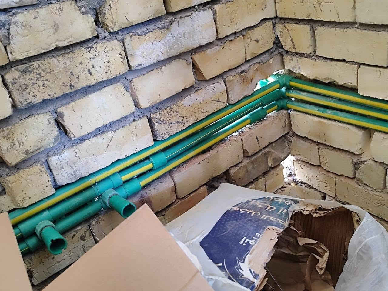 تأسيس ماء ومجاري وثقب بل كور داخل كربلاء المقدسة 
***********
***********
