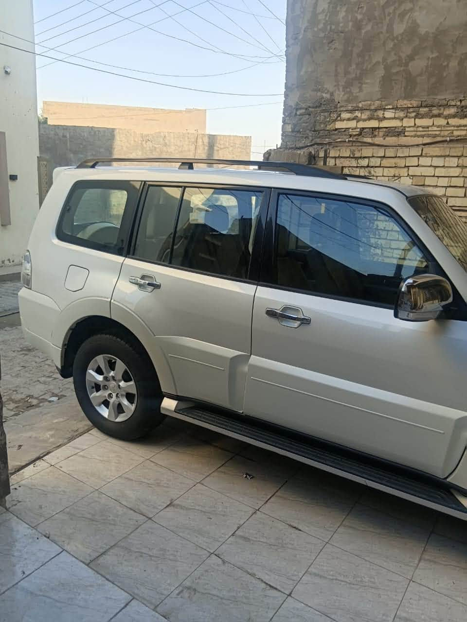 سلام عليكم 
مسيبوشيً باجيرو
٢٠١٥حبتور
فول موصفات واحده هل واحد
محرك ٣٥٠٠ ٧راكب
مكفوله من الضربه وصبغ
ماشيه ١٤٨
رقم بغداد بسمي 
سياره جاهه من كلشي 
كير ومحرك عل وضع الشركه
السعر ١٦٧
***********
