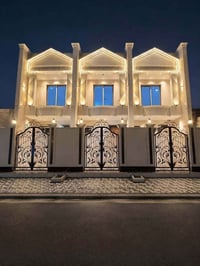 حي الجهاد • ٤ غرف نوم • شارع عريض