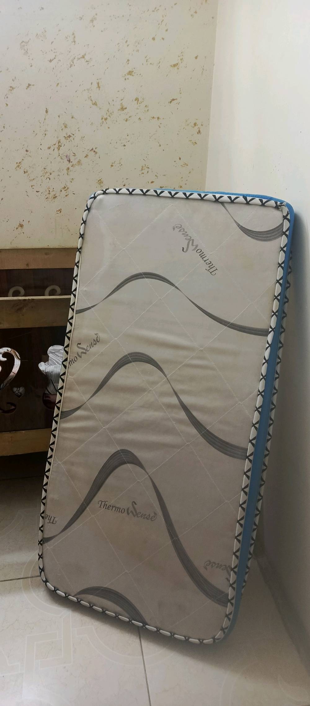 سرير اطفال • عدد ٢ • مع دواشك