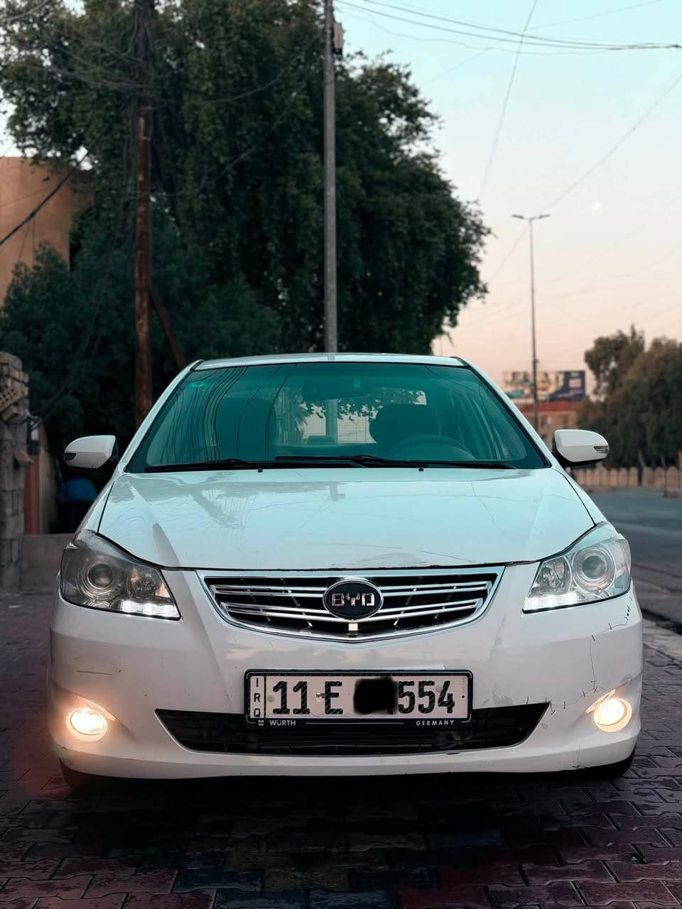 السلام عليكم : مــراوس فقط مع شوفرليت كروز راس براس ❗️
BYD G3 2013 
كير محرك مكفول ❗️✅
تبريد ثلج ❄️
بصمه تشغيل ✅
فتحه سقف ✅
تحكم ستيرن ✅
كلشي شغال بيها ✅❗️
سياره ناعمه وترايها حلو ✅❗️
واتساب موجود اذا عندك راسل ودزلي صورها : 
❗️*********** ❗️
