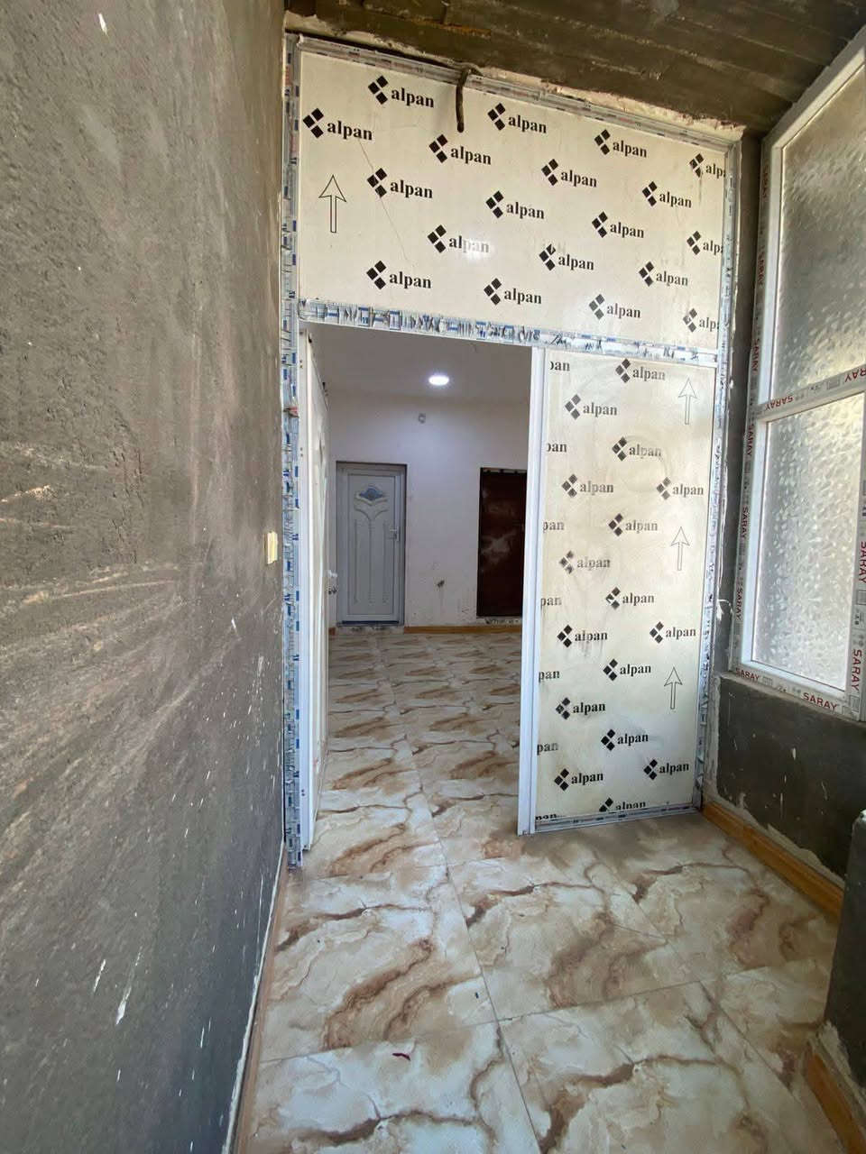💥 دار طابو صرف ركن حي الرسول قرب مستشفى الولادة 🩵

✅ (فارغ غير مؤجر)💥

⚜️البيت للبيع جاهز⚜️ للسكن ⚜️ كونكريت مسلح ⚜️عرض الشارع 12متر عل⚜️  ✅فارغ حالياً 🏠 

_____________________________________________

🏤يحتوي البيت ع 🏤 طابق ونص 💥

💥 غرف نوم عدد 2 🔀💥 آستقبال 🔀💥 صاله 2

 صحيات 🔀💥 مطبخ 🔀💥🔀💥 مناور2 ❇️ 

____________________________________________

المكان 💥⚜️💥( حي الرسول)( المربع المقابيل مستشفى الولادة) 

حي الرسول ♦️

المساحه💥⚜️💥(100)م ركن 

(10×10)

السعر 💥⚜️💥 155 مجال بسيط 

 ملاحظه/ البيت فارغ وانه صاحب الطابو ومفتاح لبيت يمي مباشر 

_____________________________________________

👑تريد عقارك ينباع ماعليك سوئ المراسله والباقي علينه 

_____________________________________________

💙️ #للاعلان عن العقار الخاص بك او للمزيد من الاستفسارات إتصل على الارقام التاليه أو زيارة مكتبنا الكائن في آلشموخ مقابيل  المعارض  مكتب ركن الشموخ الحديث 
قرب مرطبات الزعفران
*********** مكتب ركن الشموخ الحديث
https://chat.whatsapp.com/JnDOB1XFCJx95birhGJTJ7?s=cl&p=a&ilr=4
 رابط المجموعة
