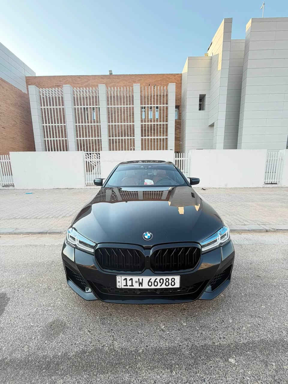 بي ام 540i
اعلى مواصفات موديل 2018 
محرك ٦ سلندر توين تيربو B58 المرغوب
الضرر جاملغ وبنيد 
مع ٣ رصعات بارد على كد اصبع 
محرك كير حداديه كفاله لسياره جديده 
ومتعوب عليها بدون شاصي 
ولا يرباك ولا لغد كفاله 

السيارة اعلى مواصفات ✅
فتحة سقف بانوراما 
ورادار امامي واناره محيطيه
 تحديد مسار تدفئة تبريد كشنات 
 3 اوضاع قياده كشن حضن 
وباقي لمواصفات معروفه 

الاضافات : كت M كامل وياله+ 
دعاميه سبايدرات دفيوزر + عليها برمجة 
دبات ريمونت + تعريب 
تفعيل وضع ال sort plus

رقم هاتف صاحب السيارة 
***********
