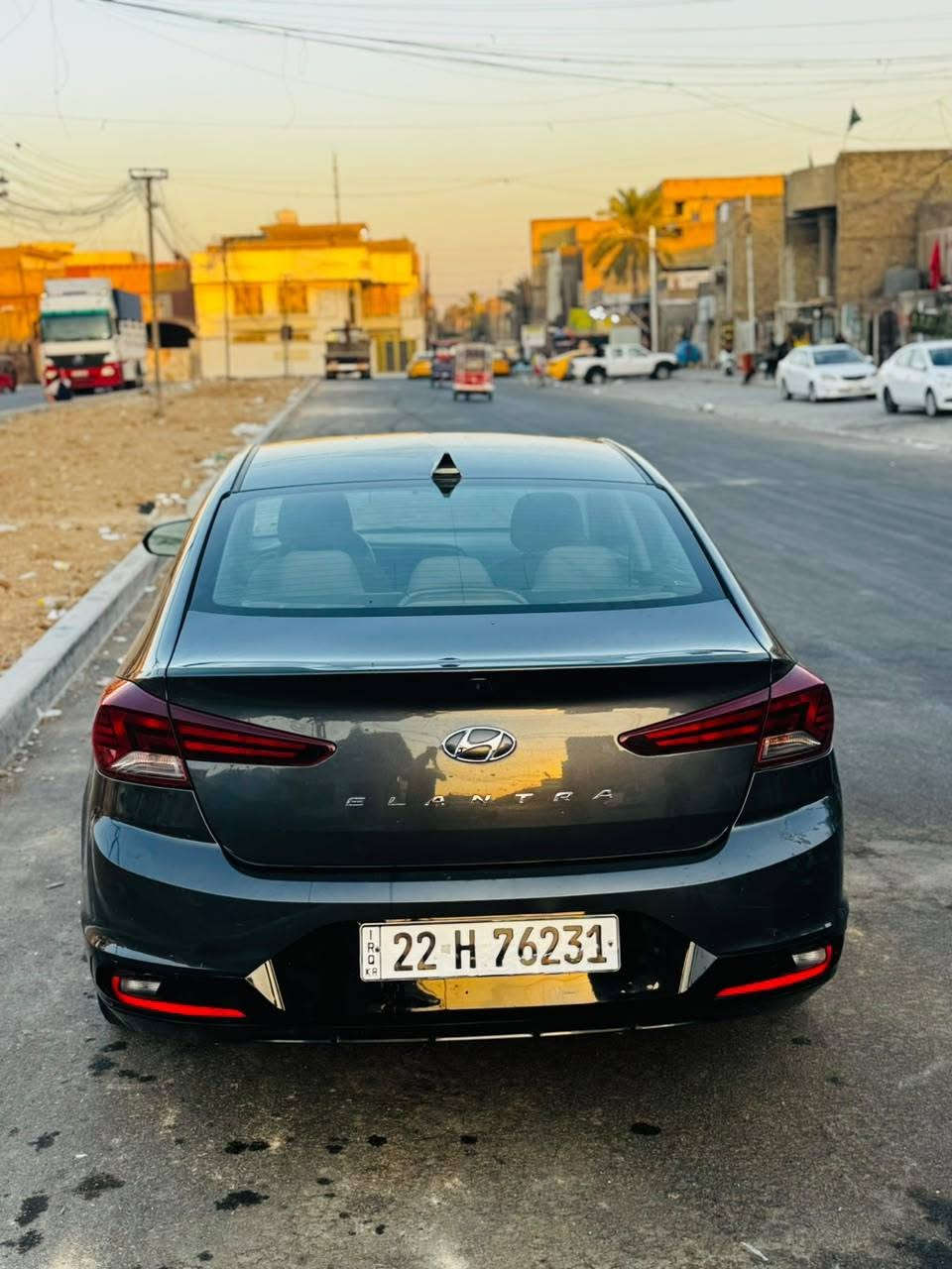 النترا ٢٠٢٠ رصاصي غامق، رقم شمالي اربيل بأسمي، تحويل ثاني يوم،     مواصفاتها حلوة، رادر، حساس، مستشعر بالمري، فول تحكم استيرن، شاشة كبيرة تدعم كار بلي، تبريد منفصل، مثبت سرعة، مانع انزلاق، درايڨ مود، ٣ انظمة قيادة.     السيارة تحتاج اشوية ترتيب بالشكل،    السعر 112 $ قفل، صور الحادث مرفقة بالصور، لا ايرباك ولا شواصي ولا لغد، بيها كلير ٣ قطع من امريكا، الشراي يتصل ، مكاني بغداد مدينة الصدر قطاع( 51)     *********** بي واتساب
