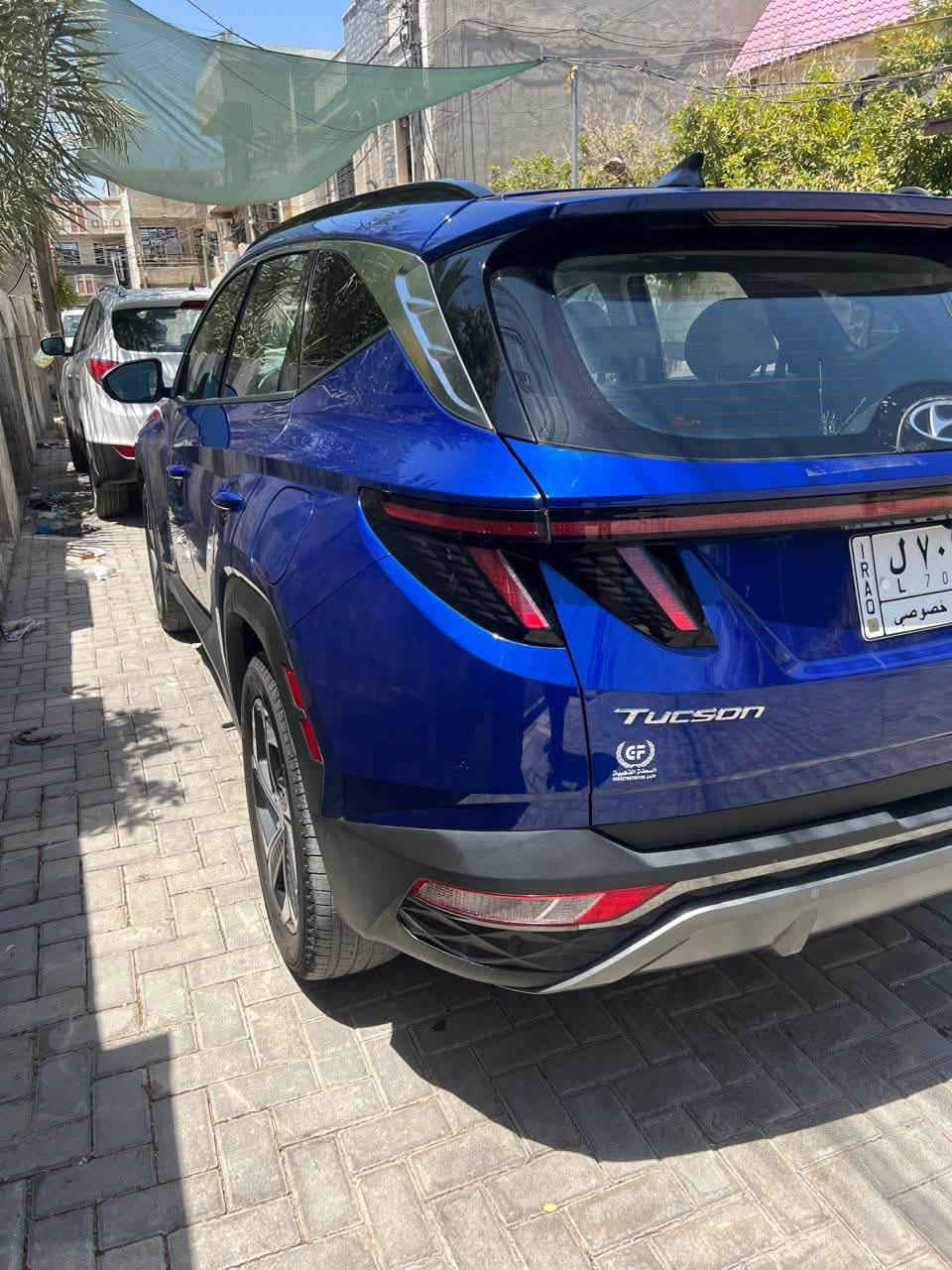 🚘 هيونداي توسان موديل 2023

📍 رقم بغداد
📍 المكان: بغداد
📏 ماشية: 40 ألف 
💥 الحادثة موضحة بالصور
🎨 صبغ جاملغ فقط + بيها بارد
💰 السعر: 195 ورقة وبيه مجال بسيط

🔥 المواصفات:
1️⃣ بصمة تشغيل
2️⃣ بانوراما
3️⃣ بصمة أبواب ذكية، تفتح عند الاقتراب
4️⃣ شاشة كبيرة لمس
5️⃣ أربع كاميرات
6️⃣ شفتات ستيرن
7️⃣ إشارات مرايا
8️⃣ تحكمات ستيرن فول
9️⃣ أنظمة قيادة
🔟 مانع تصادم أمامي
1️⃣1️⃣ قيادة آلية + تحذير/مساعدة الخروج عن المسار
1️⃣2️⃣ رادارات خلفية
1️⃣3️⃣ كراسي كهرباء
1️⃣4️⃣ شاحن وايرلس
1️⃣5️⃣ تدفئة كراسي
1️⃣6️⃣ أوتو هولد
1️⃣7️⃣ زينون عالي وواطي
1️⃣8️⃣ تشغيل الكاميرات من الزر
1️⃣9️⃣ إطفاء ذاتي بالازدحام
2️⃣0️⃣ نظام دَمّام صوت
2️⃣1️⃣ صندوق كهرباء
2️⃣2️⃣ محرك 2500
2️⃣3️⃣ ليدات نهارية
2️⃣4️⃣ منافذ USB
2️⃣5️⃣ مراية عاكسة للضوء
2️⃣6️⃣ إنارة داخلية بيضاء
2️⃣7️⃣ ويل كب 19 مع تخم مشلن
2️⃣8️⃣ دشبول آيباد
2️⃣9️⃣ تمشي السيارة بالريموت
3️⃣0️⃣ تشغيل عن بُعد
3️⃣1️⃣ تبريد كراسي
3️⃣2️⃣ حساسات أمامية عدد 6
3️⃣3️⃣ حساسات خلفية عدد 6
3️⃣4️⃣ تدفئة ستيرن
3️⃣5️⃣ تشغيل الكاميرا من الدشبورد مع الإشارة

✨ وباقي المواصفات ما تحضرني حالياً، وبالعافية على المشتري مقدماً.

📞 للاستفسار:
***********
واتساب متوفر
